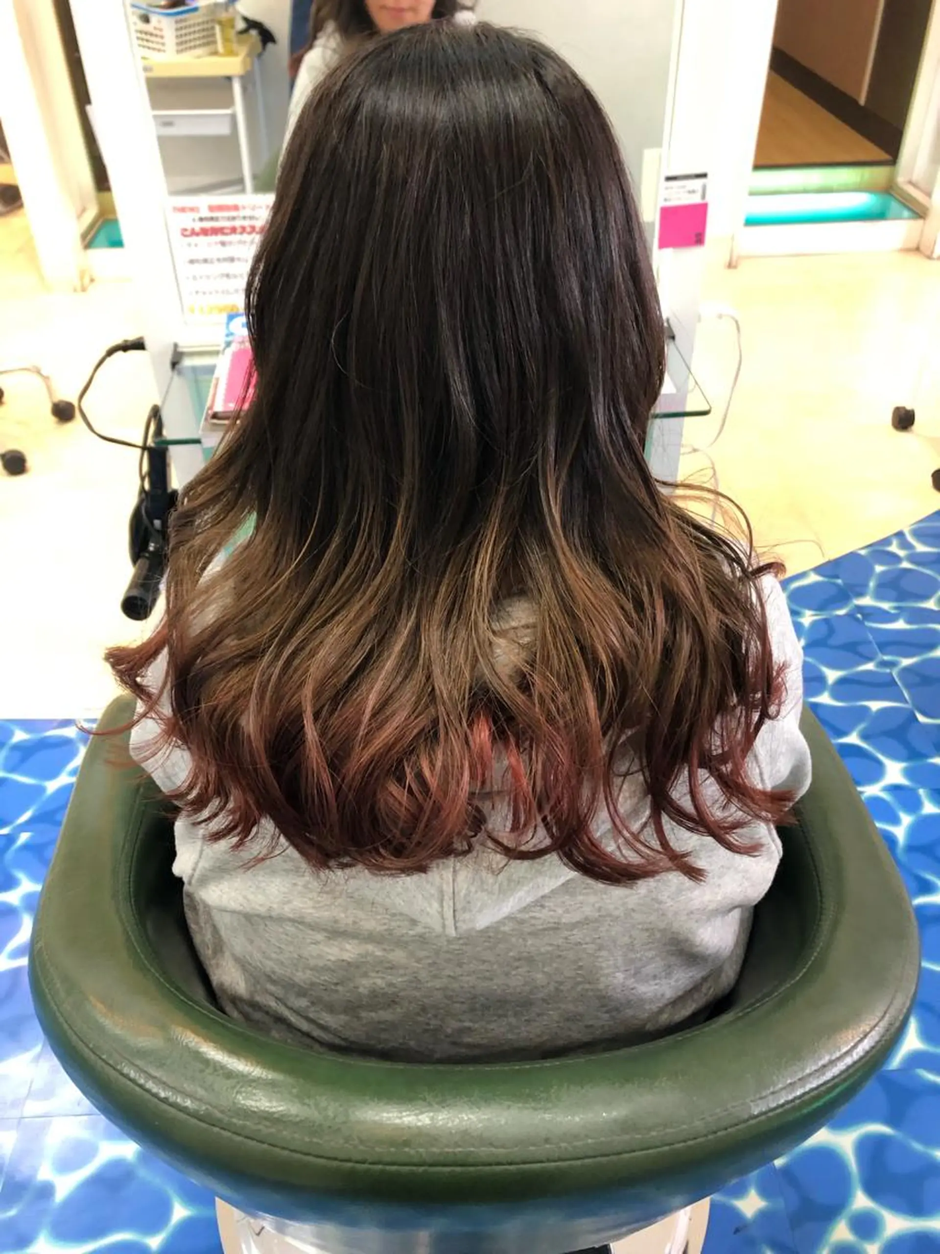 セミロング カラー CoCooN Hiromiのヘアスタイル