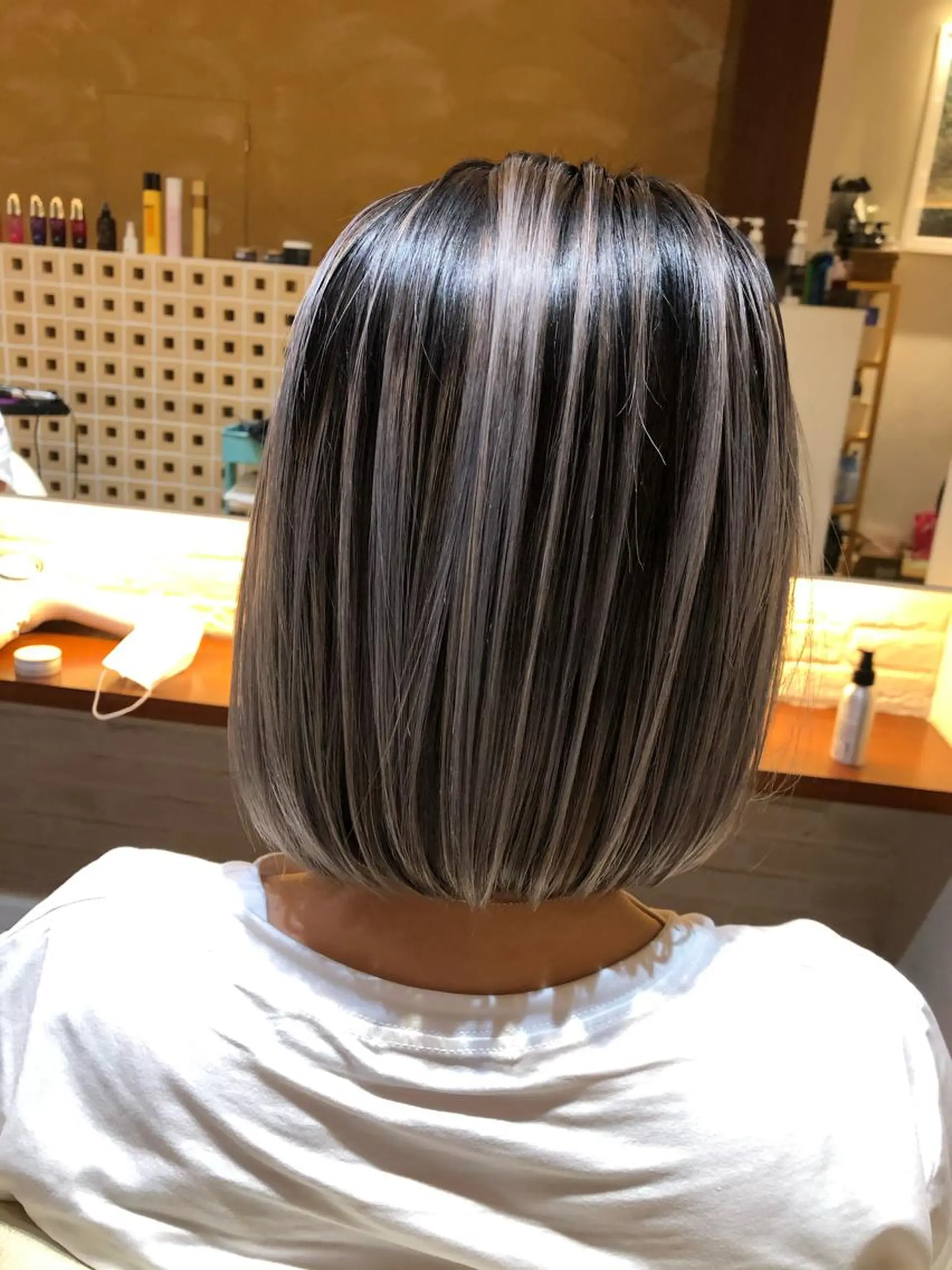 ミディアム カラー バレイヤージュ レイヤーカット CoCooN satoshiのヘアスタイル