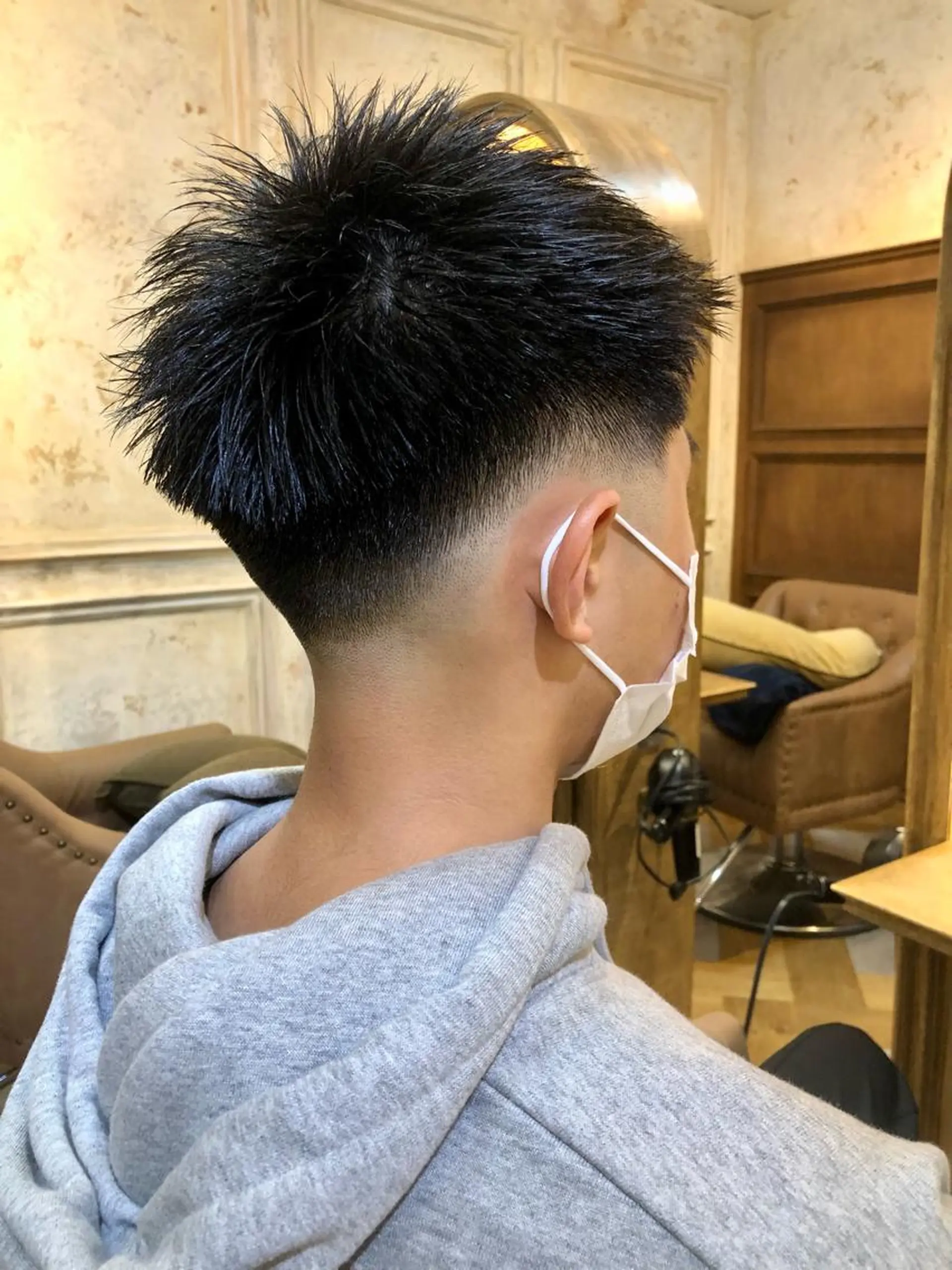 メンズ フェードカット 学生（メンズ向け） スキンフェード Carina所属・セン北徒歩５分 キシタクのヘアスタイル