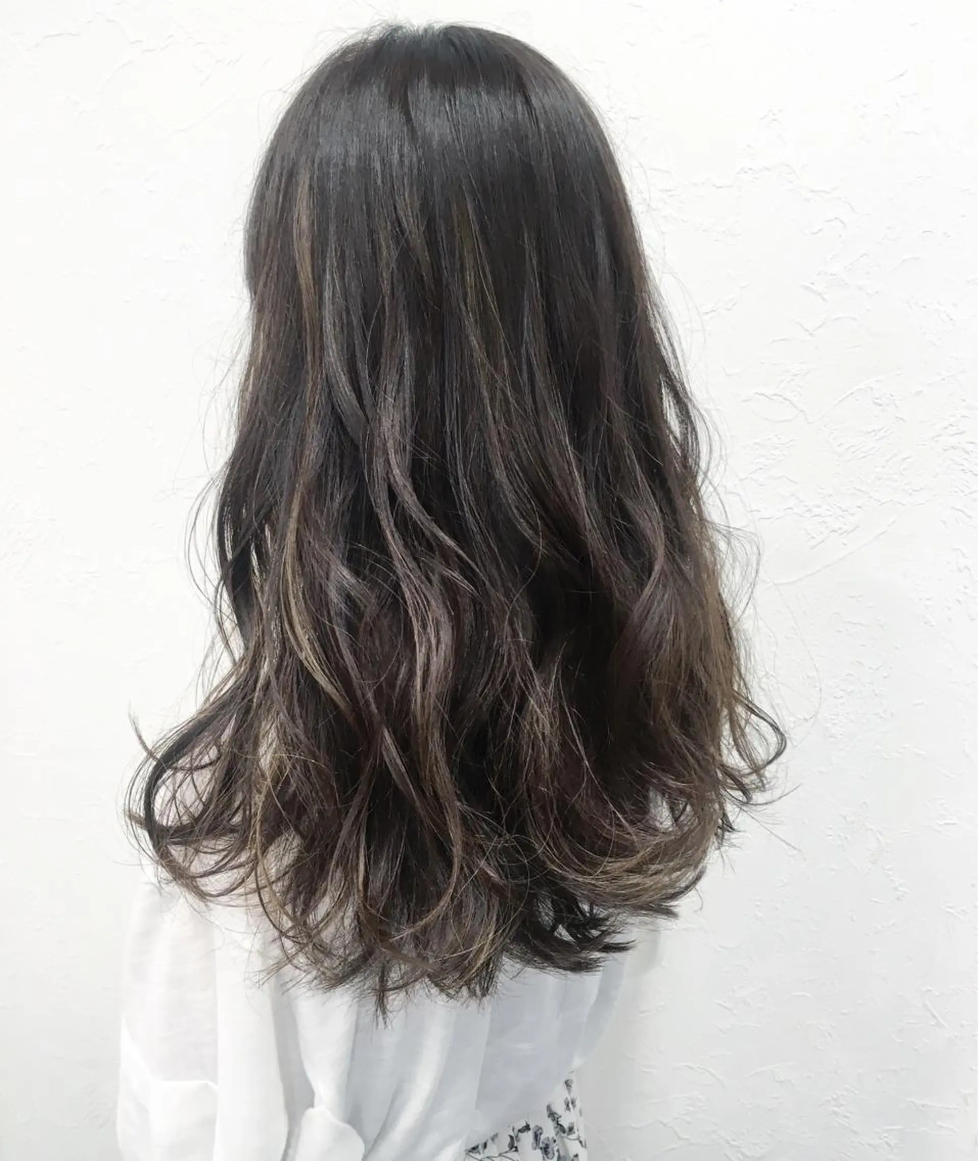 ロング カラー ハイライトカラー ハイライト ヘアカラー 2nd所属・🤍2nd🤍田所 美希のヘアスタイル