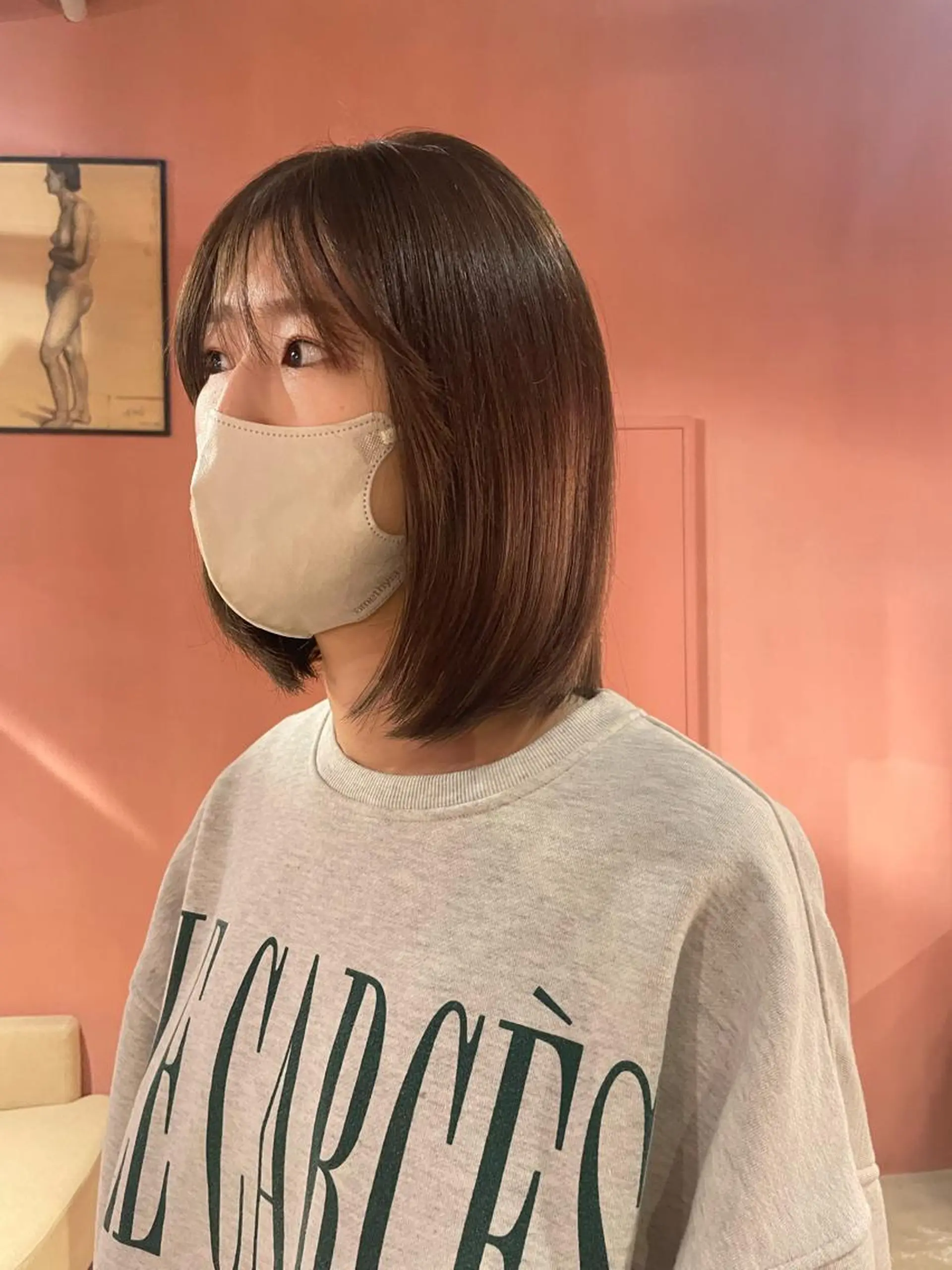 ショート アッシュ ヘアカラー 平松 里穗のヘアスタイル