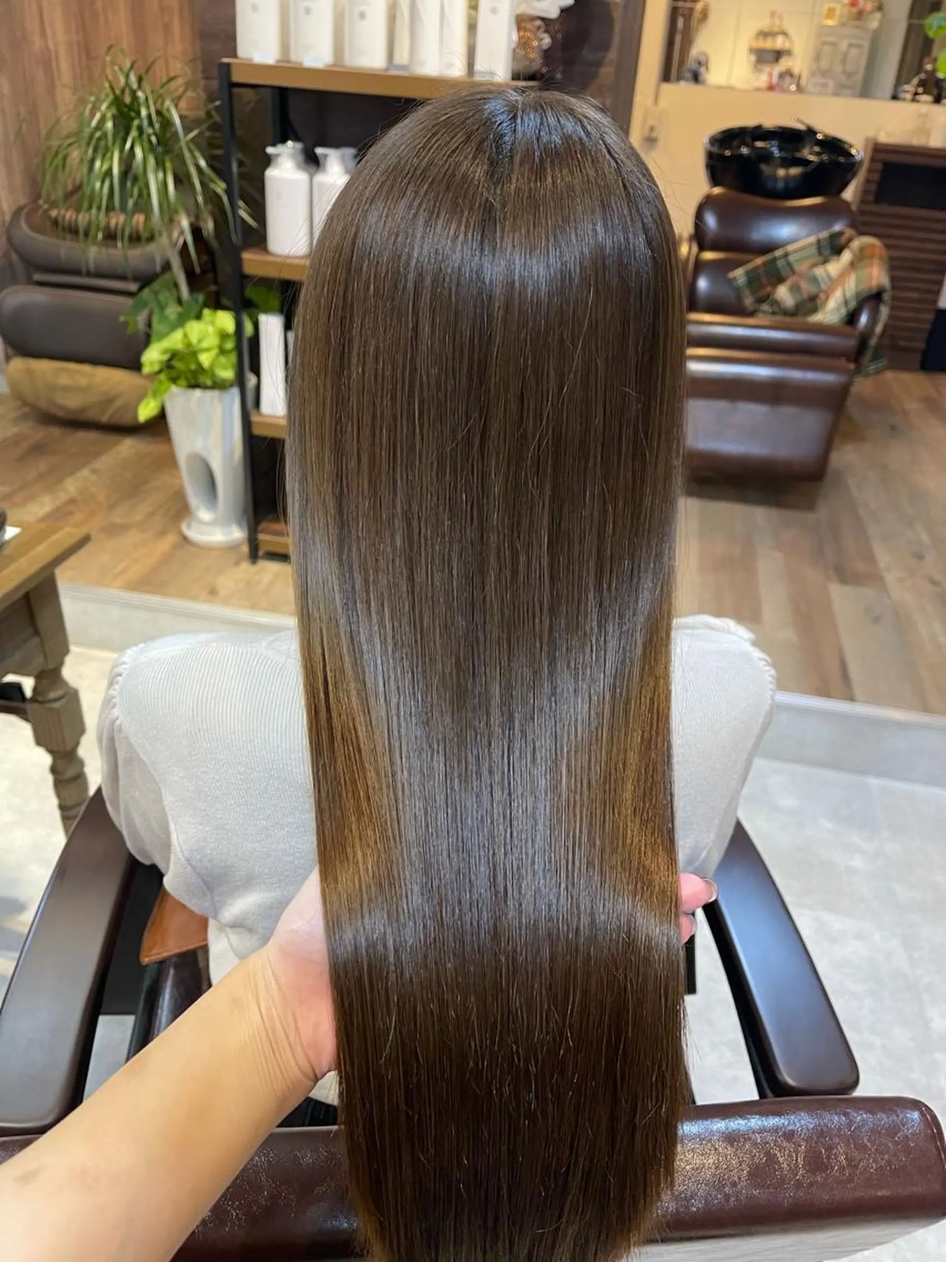 ロング カラー 髪質改善 トリートメント カット ヘアカラー トリートメント i  plus＋所属・髪質改善で 憧れの潤艶美髪にのヘアスタイル
