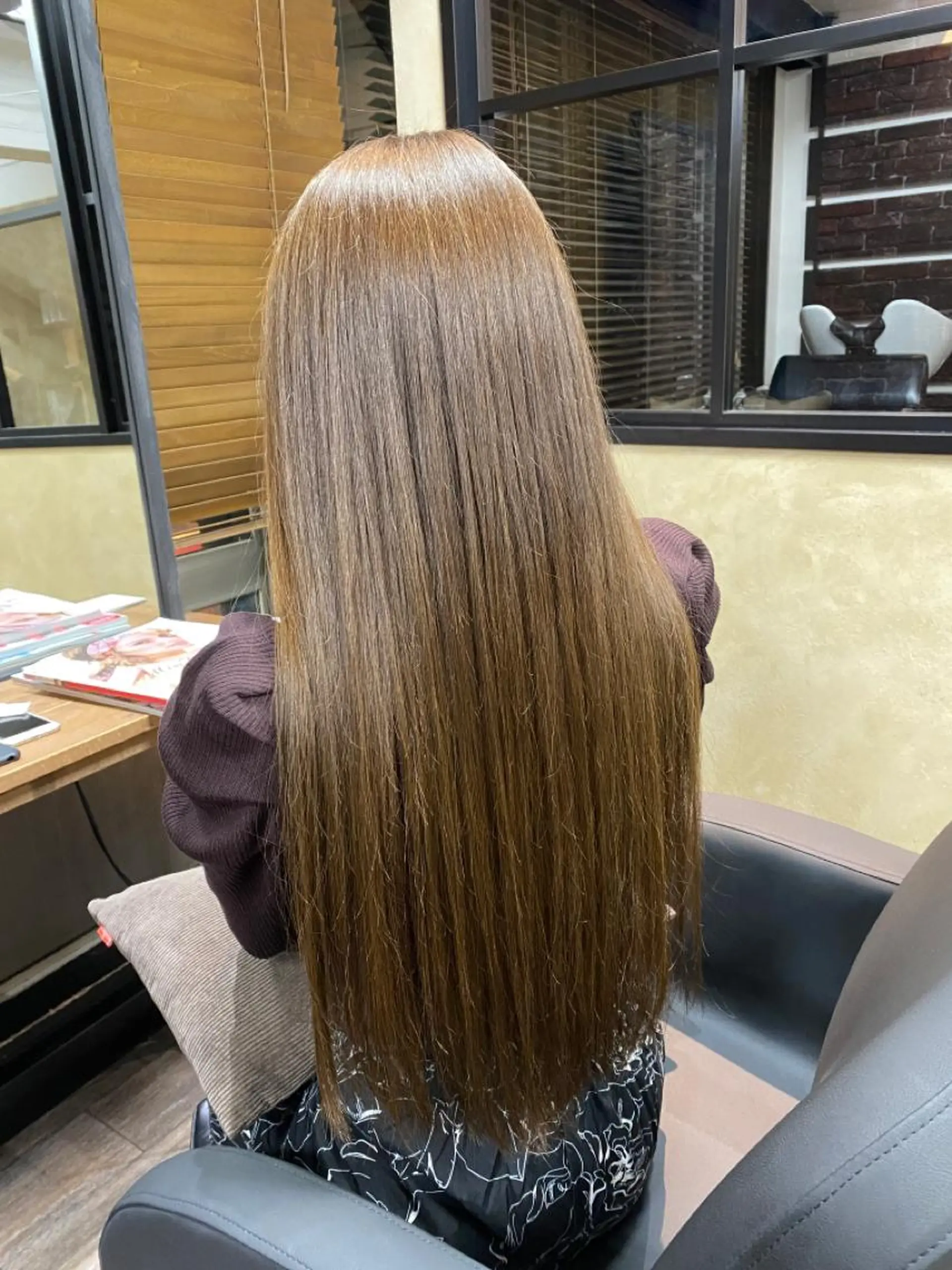 ロング ヘアカラー トリートメント 透け感×顔まわり デザイン✂︎吉田のヘアスタイル