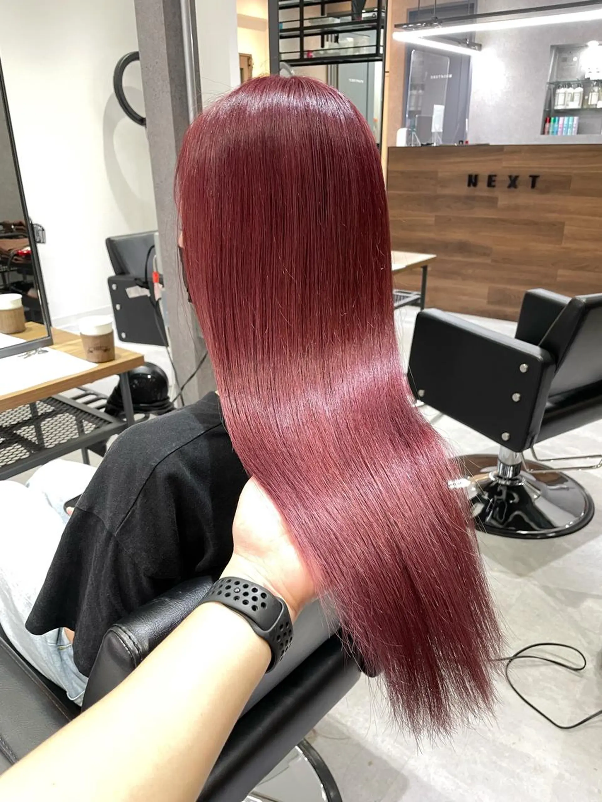 セミロング カラー ブリーチ ボルドーカラー ダブルカラー ハイトーンカラー レッドカラー 池袋🧡ダブルカラー /馴染ませエクステのヘアスタイル