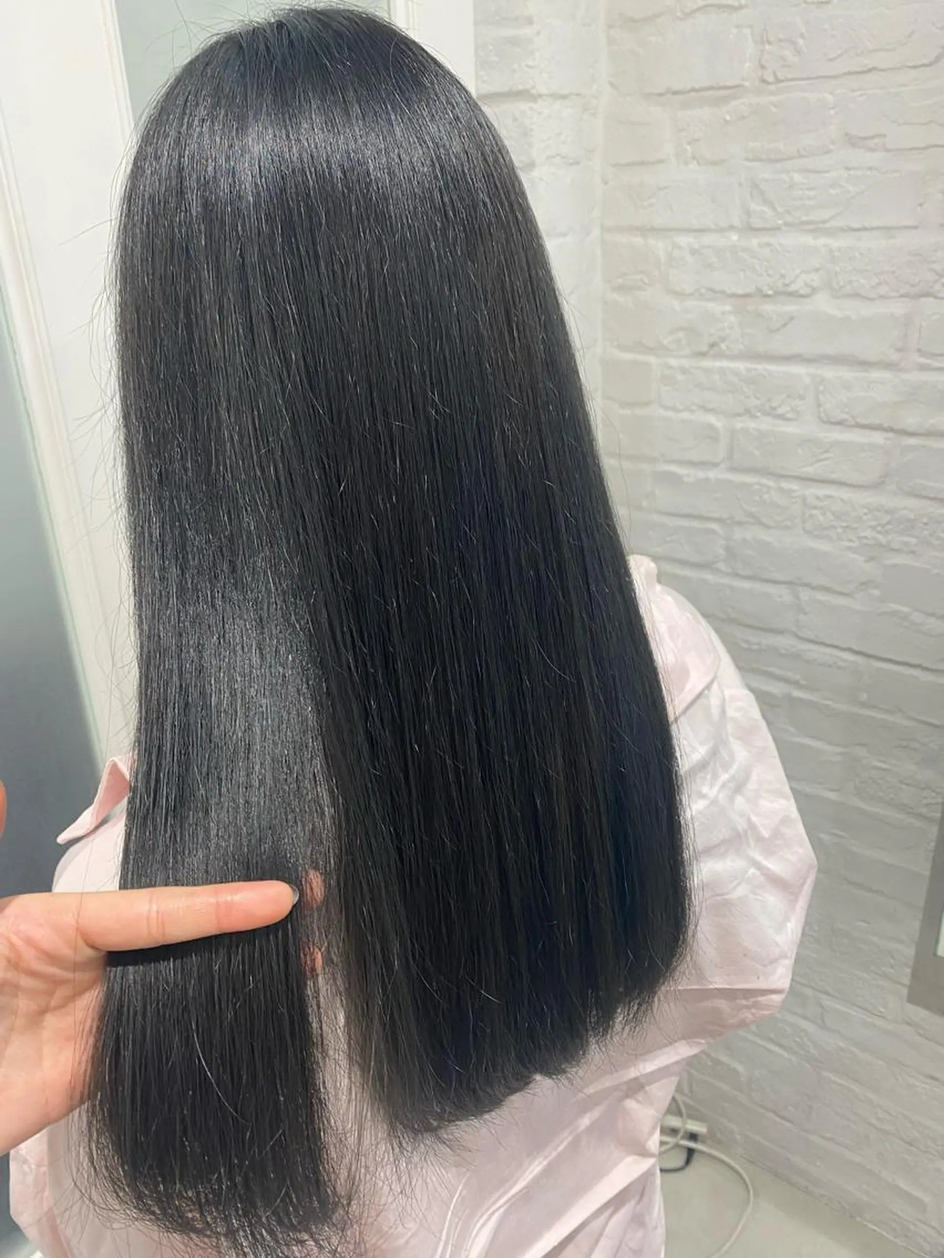 セミロング カット 縮毛矯正 Ida Akaneのヘアスタイル