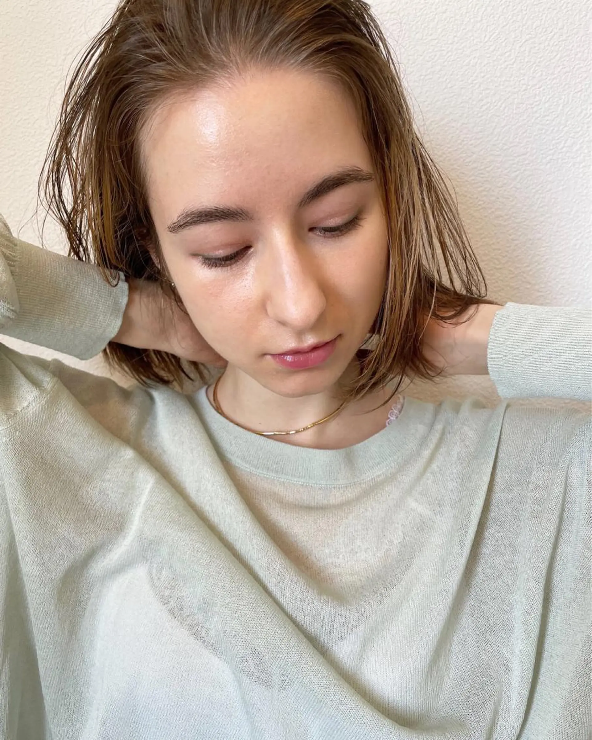 ミディアム カラー 🩰オリーブ/ ベージュ松本咲花🩰のヘアスタイル