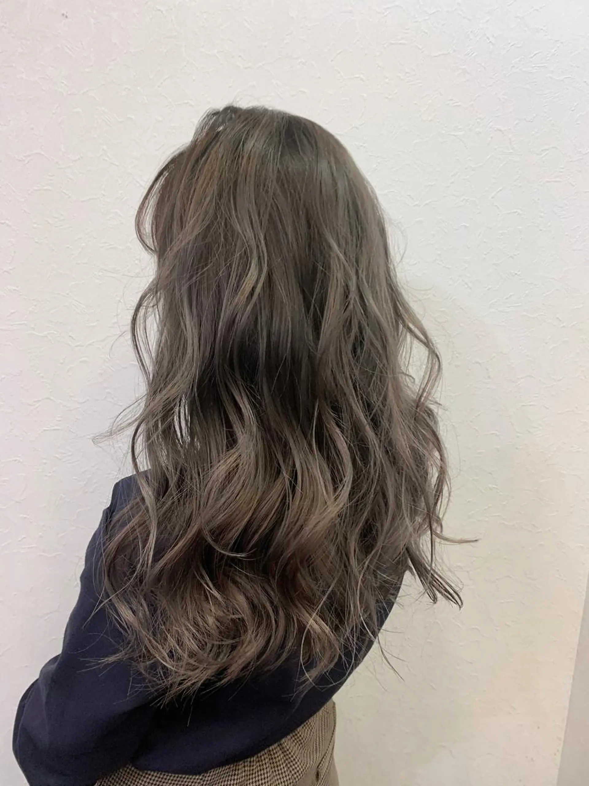 ミディアム カラー ベージュカラー a-o横浜所属・色落ちまでキレイに！ ！女性サロンremiのヘアスタイル