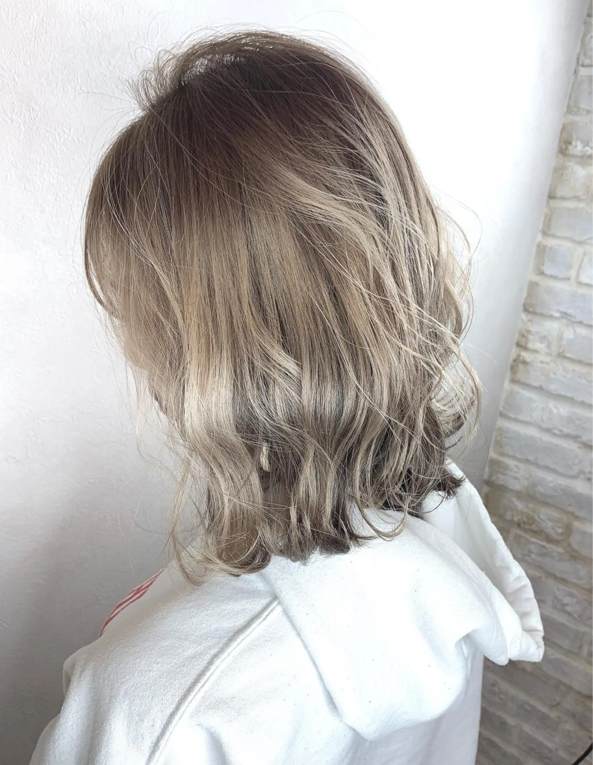 ミディアム カラー ヘアアレンジ ボブ ヘアカラー トリートメント エフェクトブリーチ エクステhiroのヘアスタイル