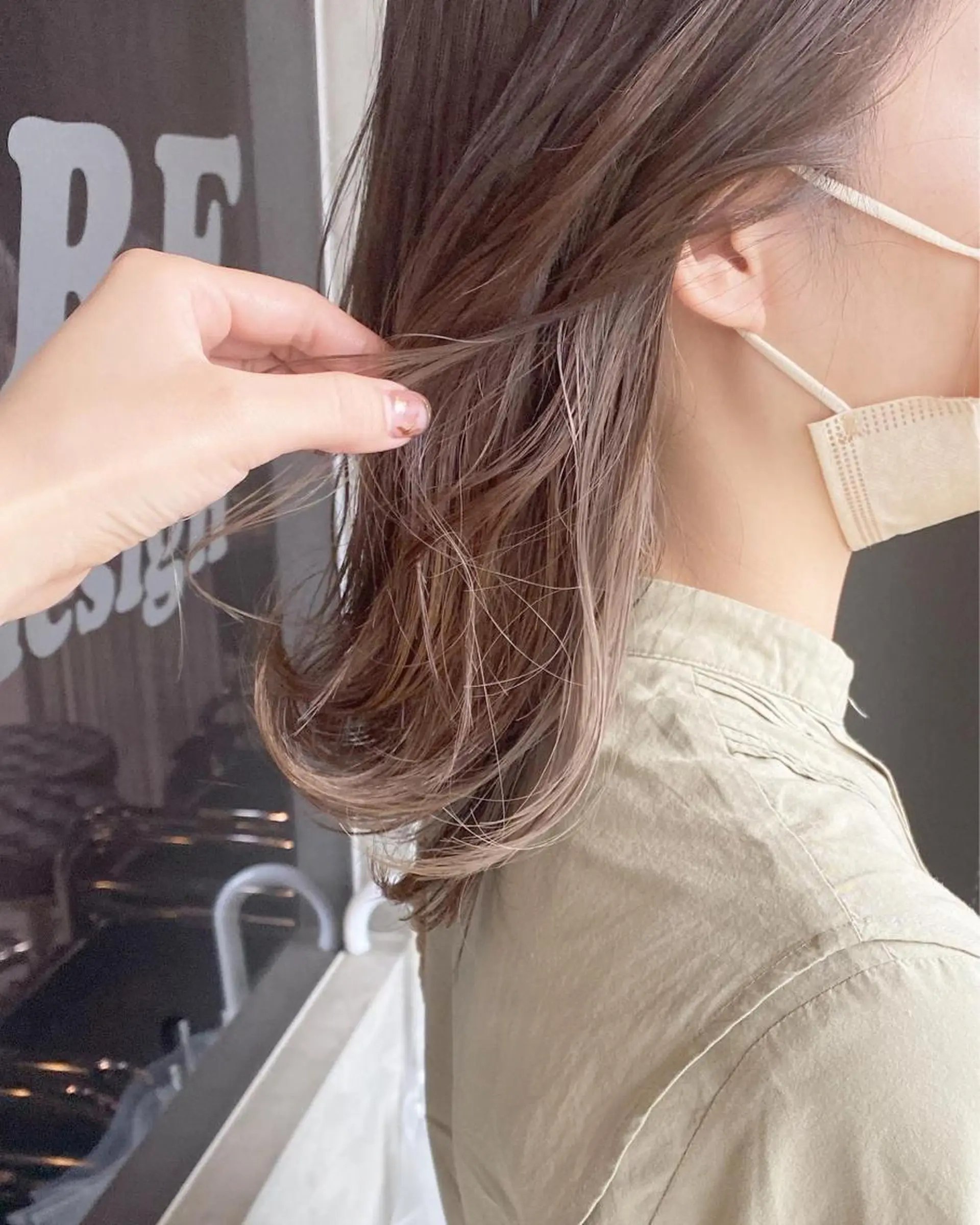 ミディアム カラー イヤリングカラー FIORE hair design所属・山根 奈緒のマツエク・マツパデザイン