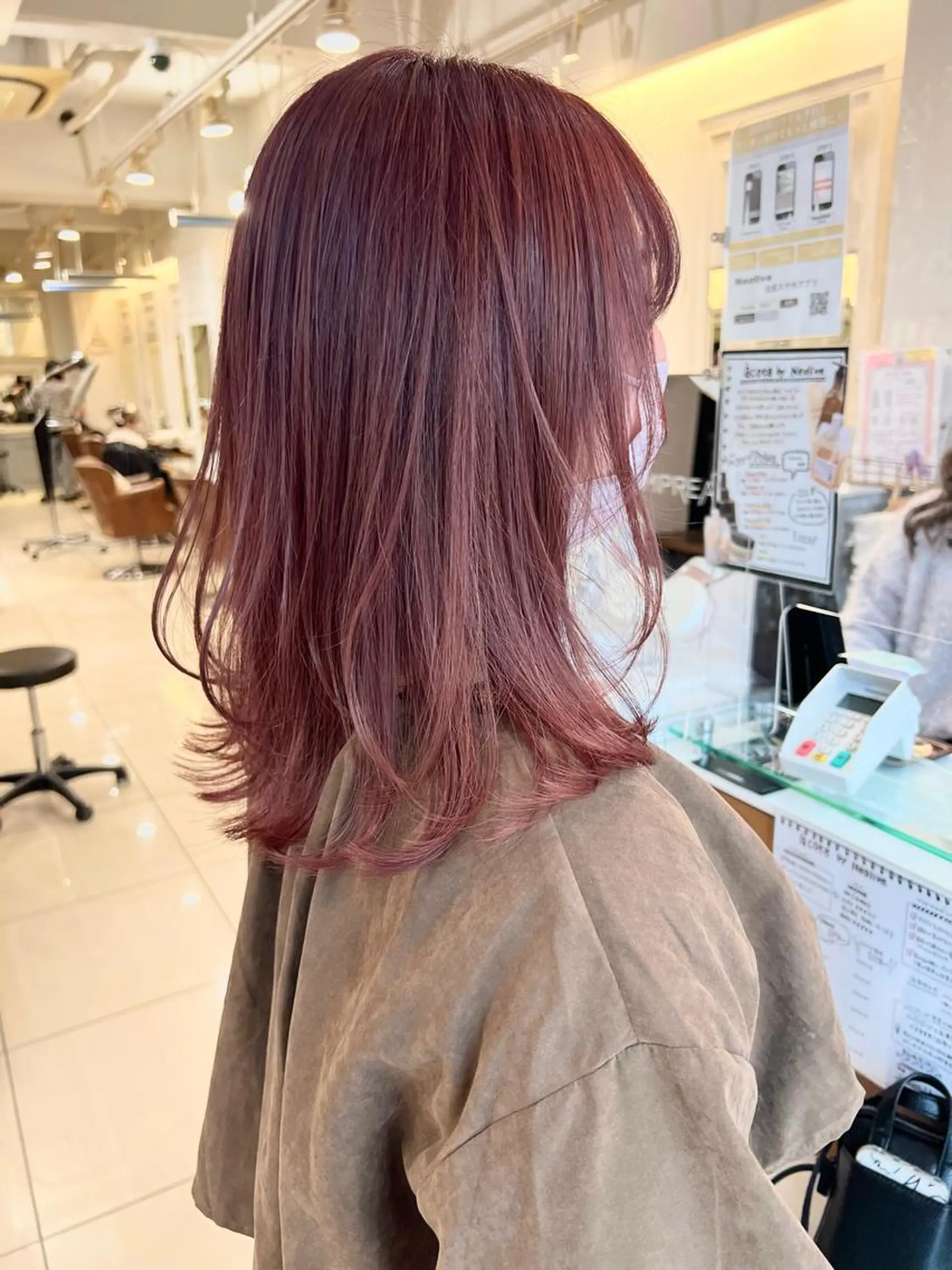 セミロング カラー ヘアアレンジ カット ヘアカラー トリートメント ハイトーンピンク🍑 ブリーチ🍑RINAのヘアスタイル