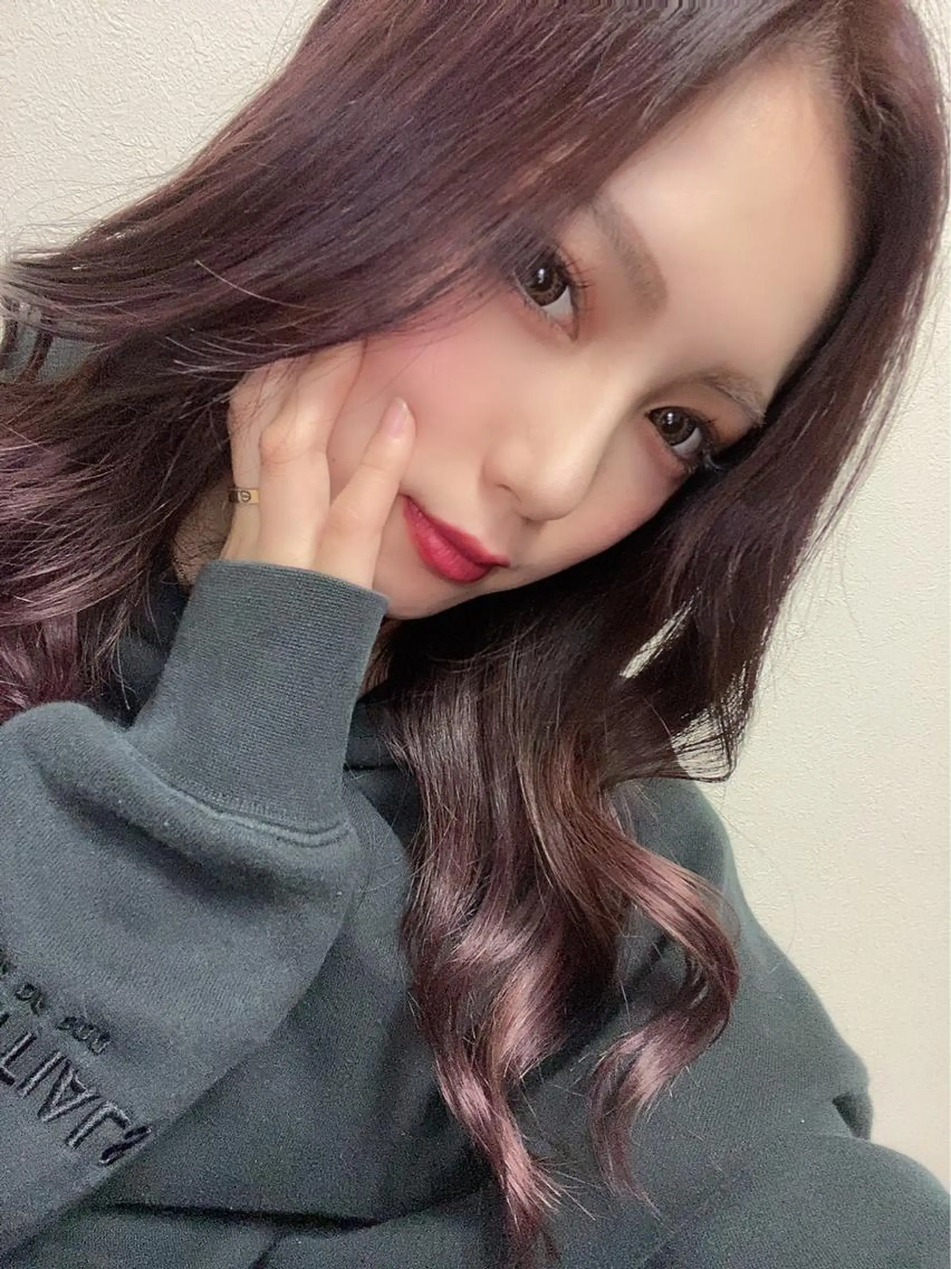 ミディアム カラー 西口徒歩20秒 寒色 カラーミディアムヘアのヘアスタイル