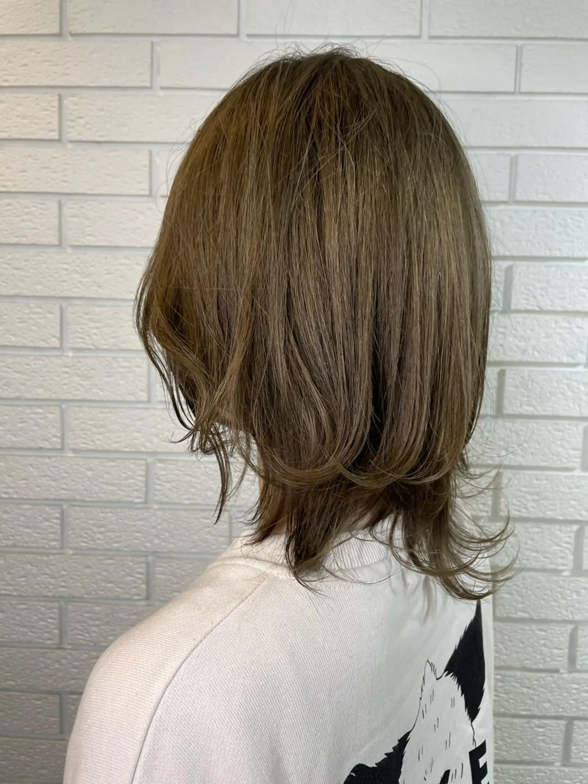 セミロング カラー ブリーチ 透明感カラー グレージュ レイヤーカット ウルフカット ヘアカラー ニュアンスデザイン✄ YOU♡のヘアスタイル