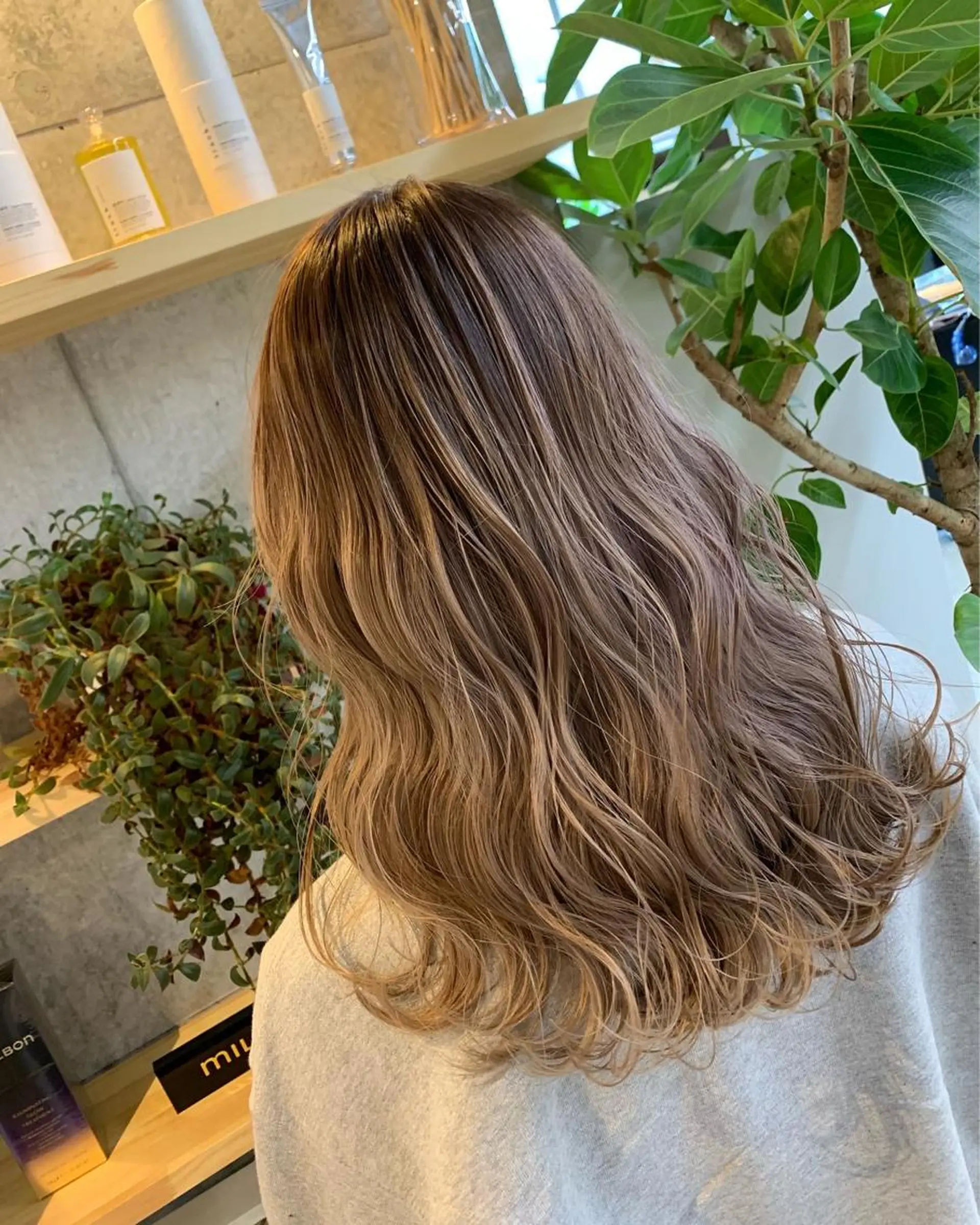 セミロング カラー ヘアカラー トリートメント 天野 開のヘアスタイル