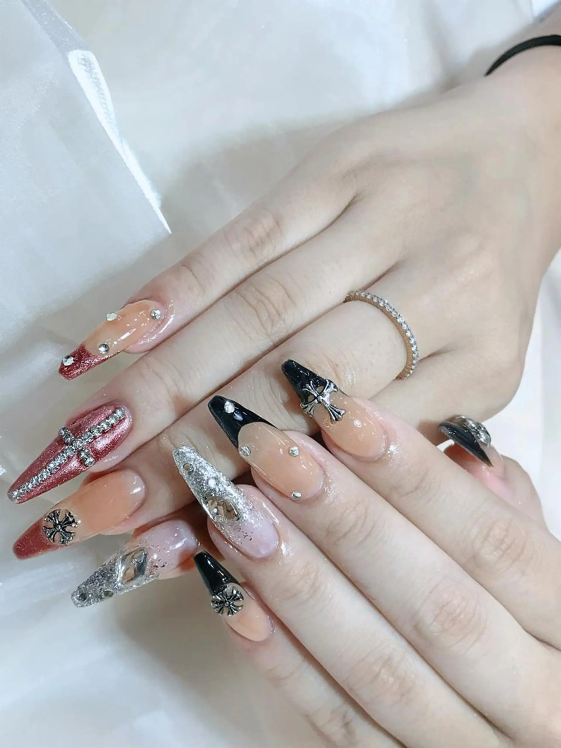 ネイル VIVIAN リサのネイルデザイン