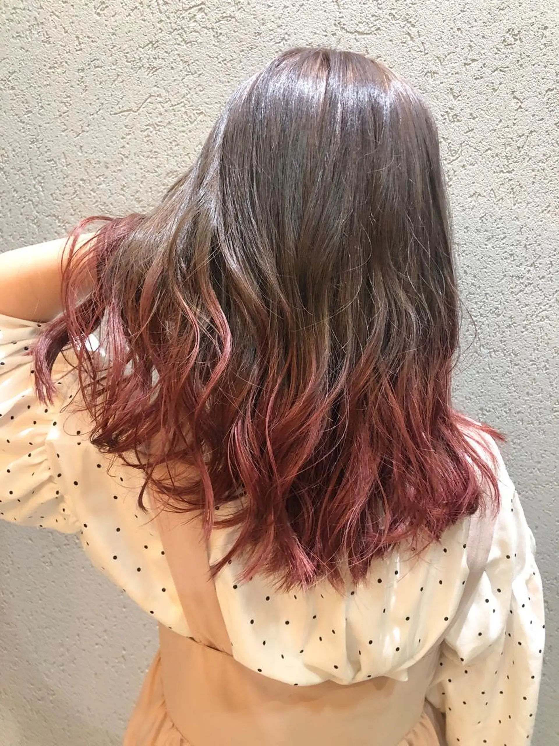 ロング カット ヘアカラー a .のヘアスタイル