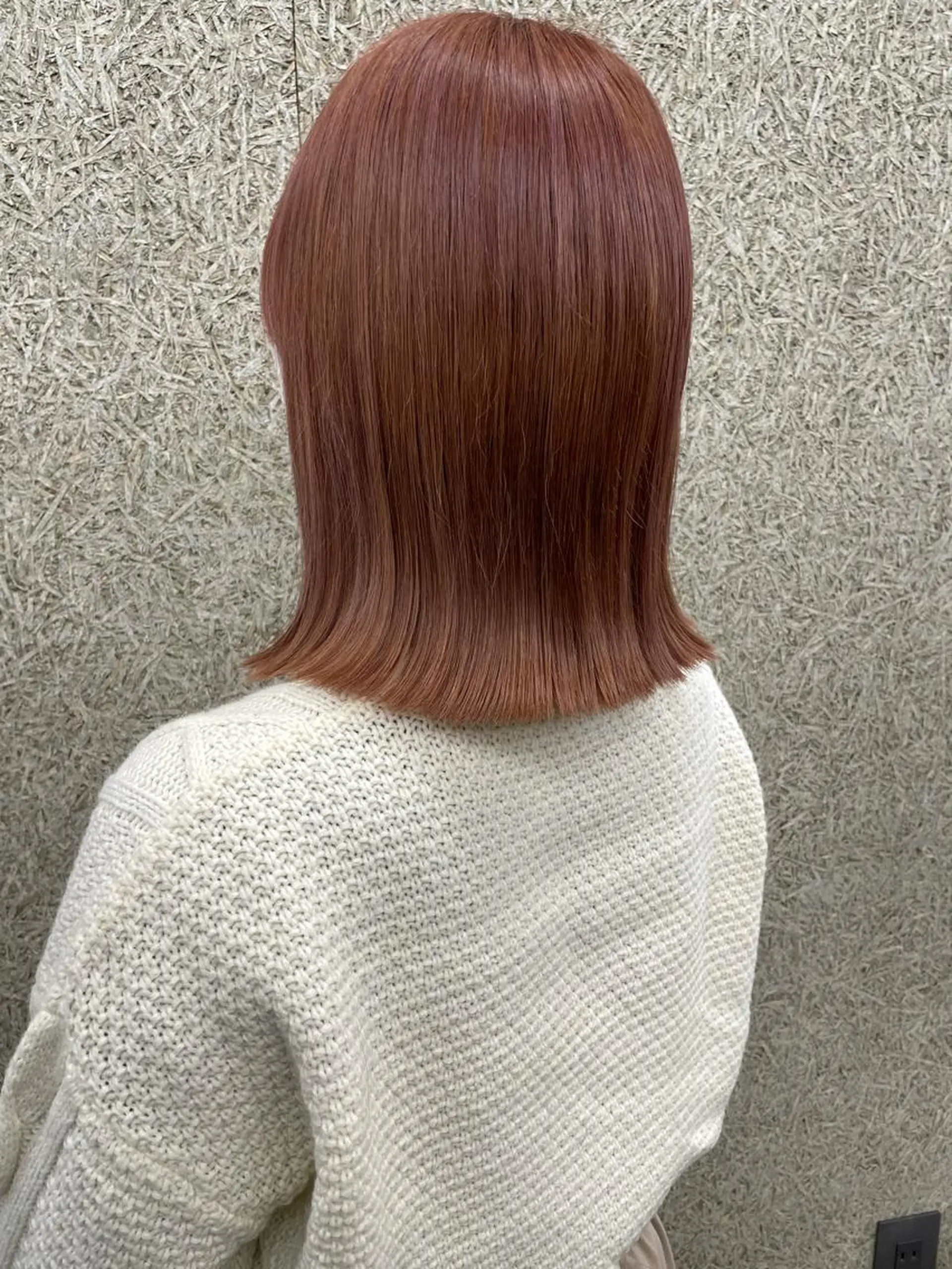 ミディアム 韓国風レイヤー ハイトーンRYOTAのヘアスタイル