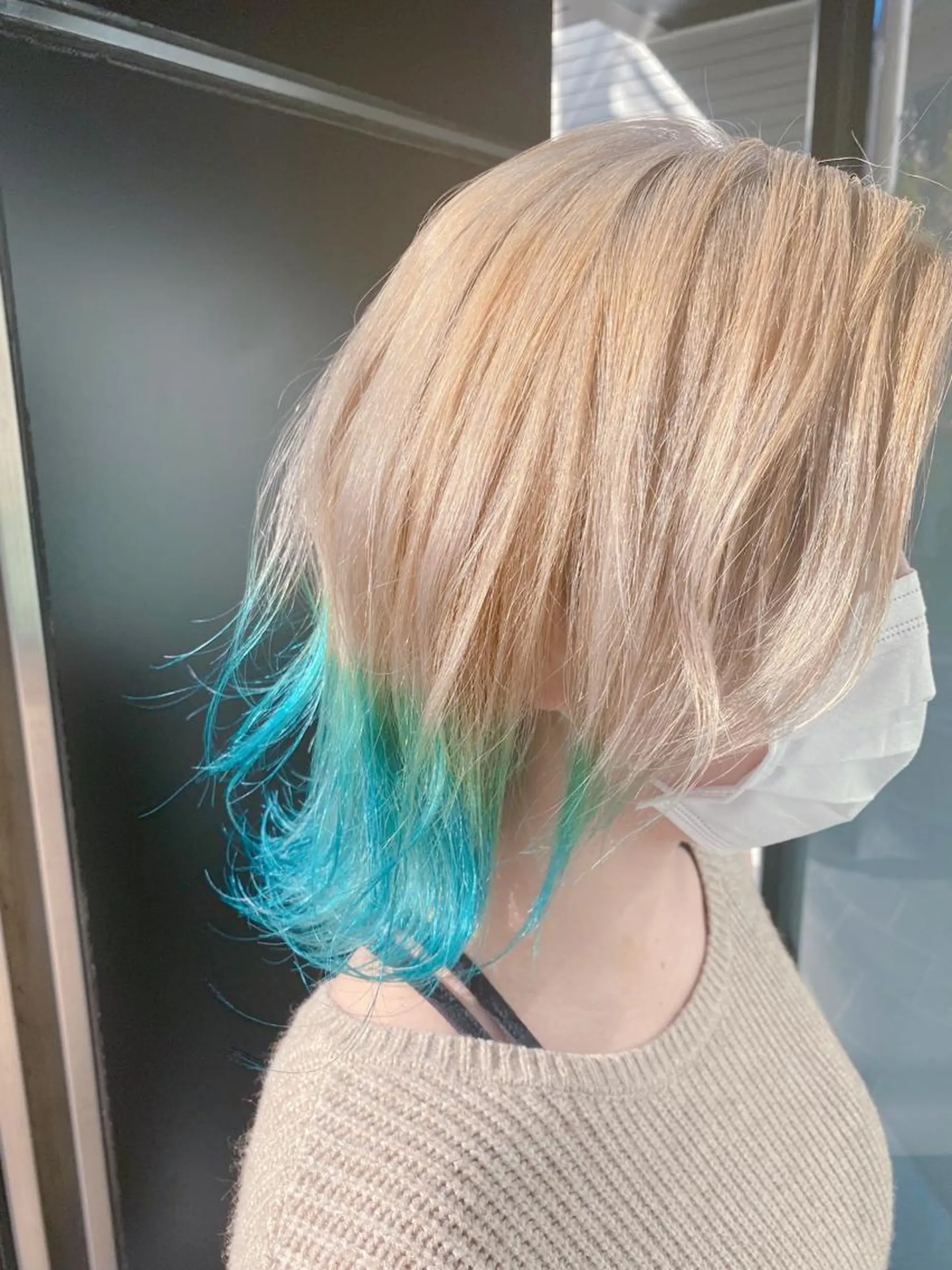 ミディアム カラー カット トリートメント ヘッドスパ デザインカラー/ ブリーチ/稲若健太郎のヘアスタイル