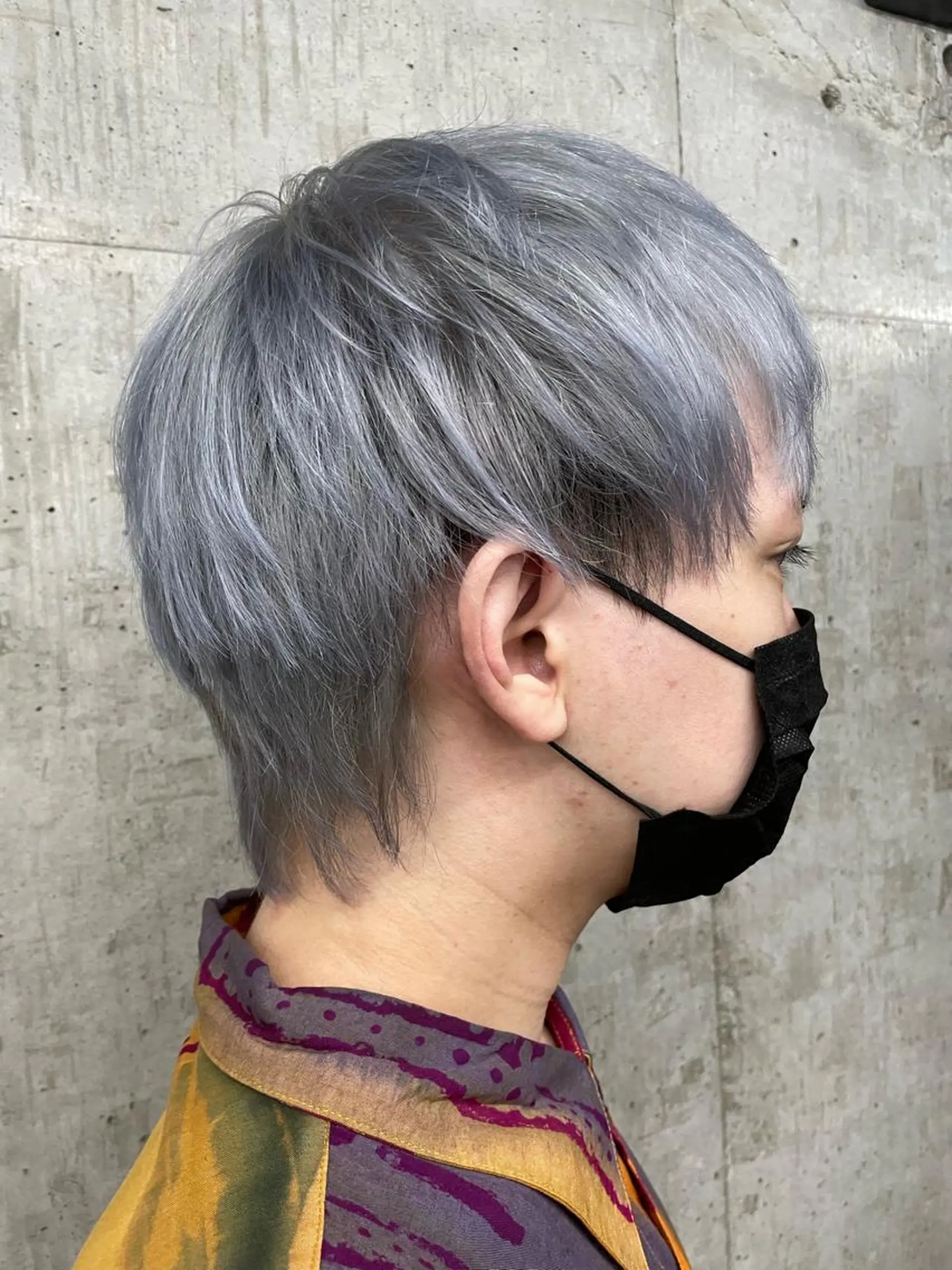 ショート カラー メンズ シルバー ボブ/透明感カラー EMIRIのヘアスタイル
