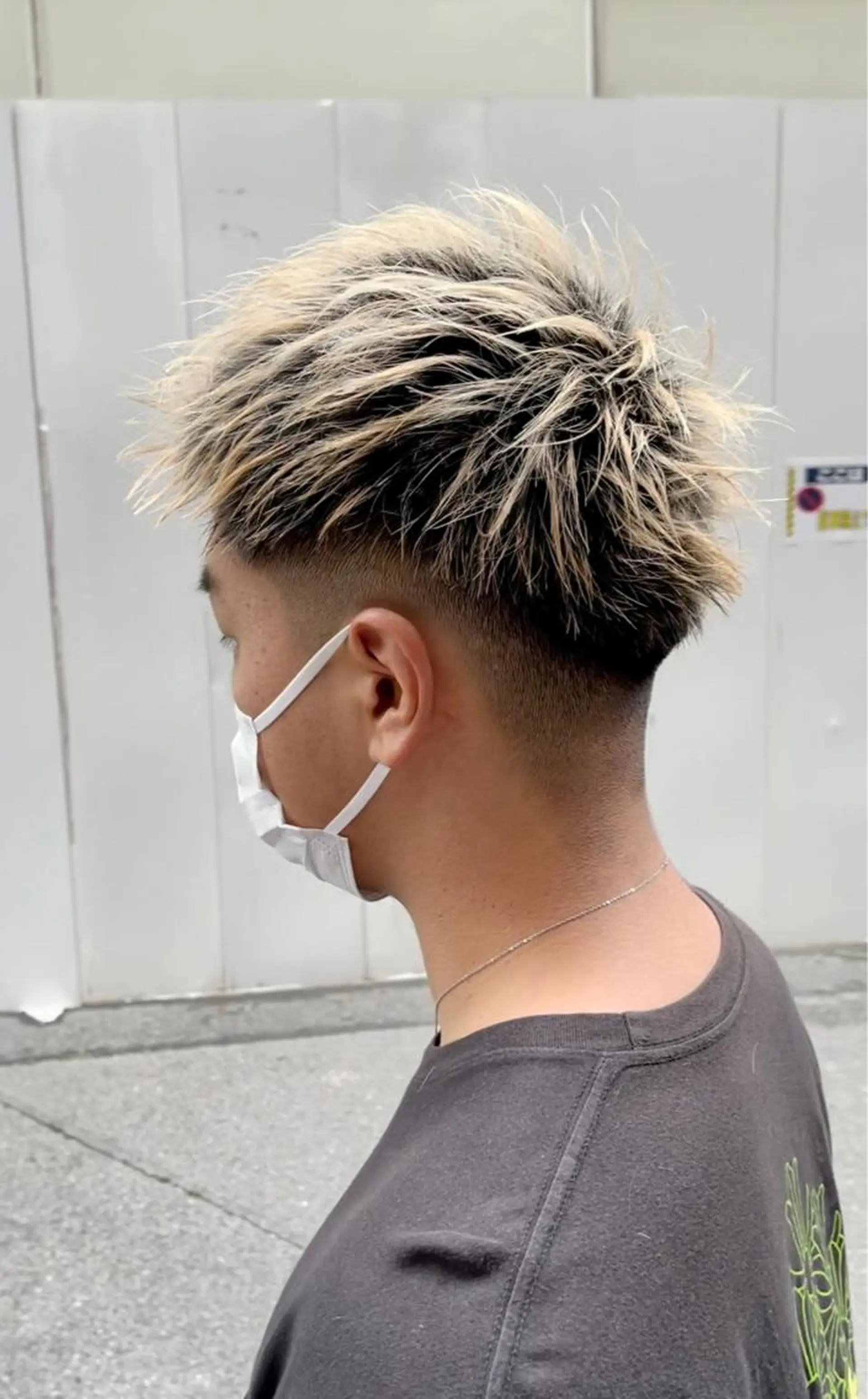 メンズ メンズブリーチ カット 石井 圭祐のヘアスタイル