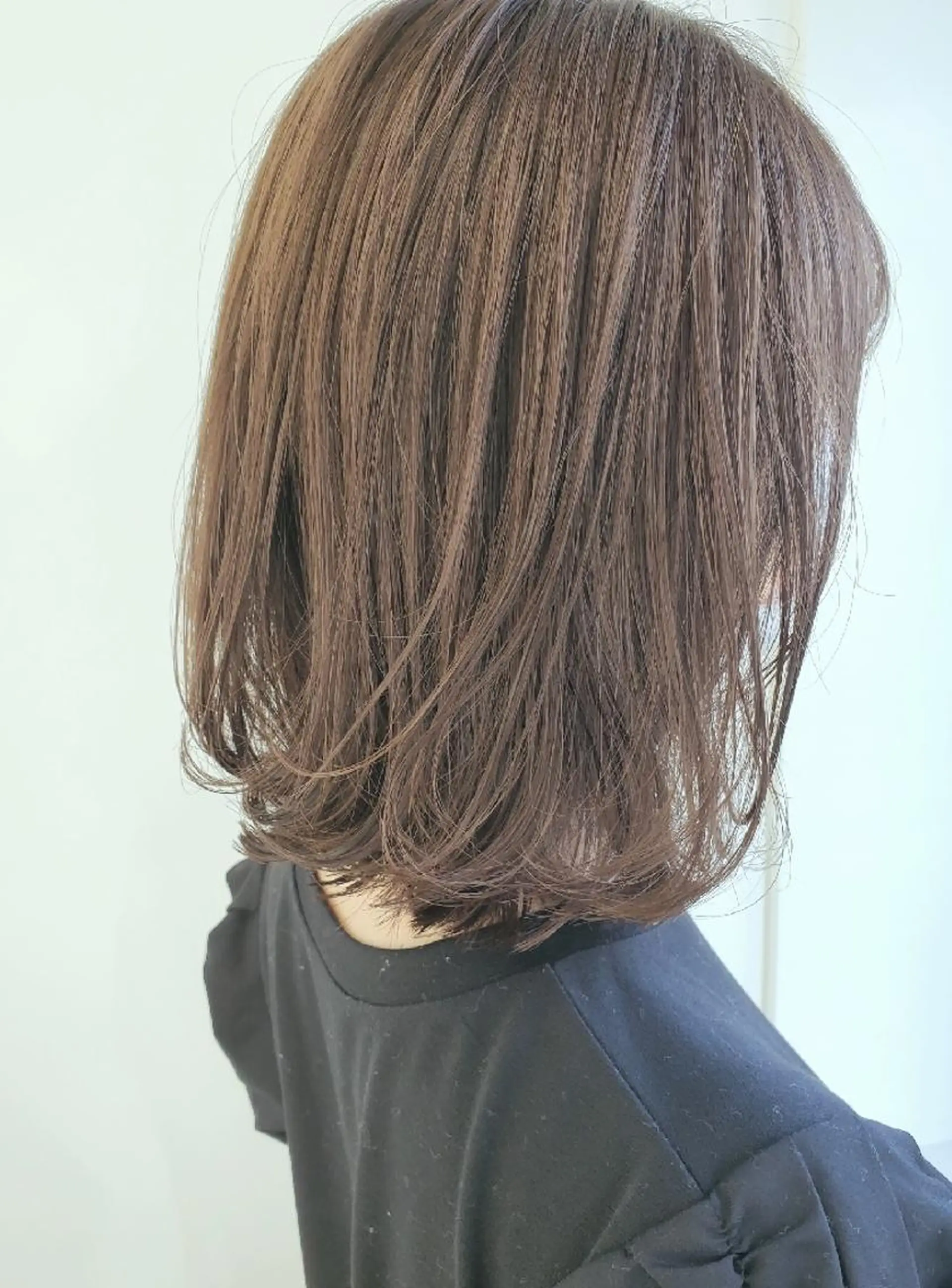 ミディアム カラー マネージャー 西村優子のヘアスタイル
