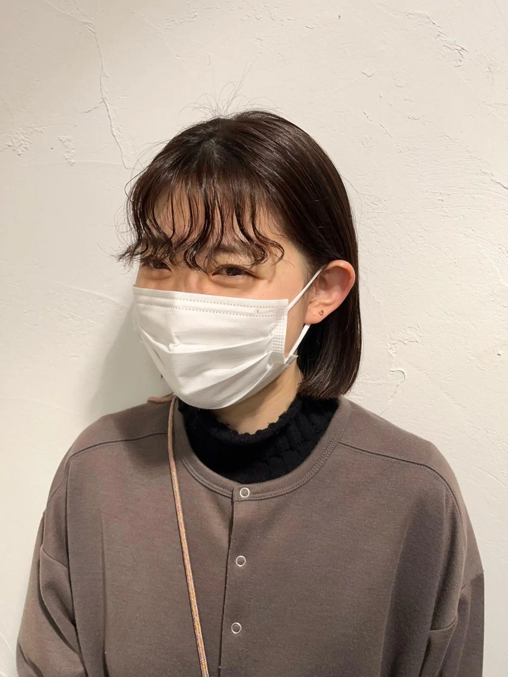 ミディアム パーマ ミディアムパーマ 伸ばしかけ うざバング 伊藤ゆかり/髪質改善 /透明感カラーのヘアスタイル