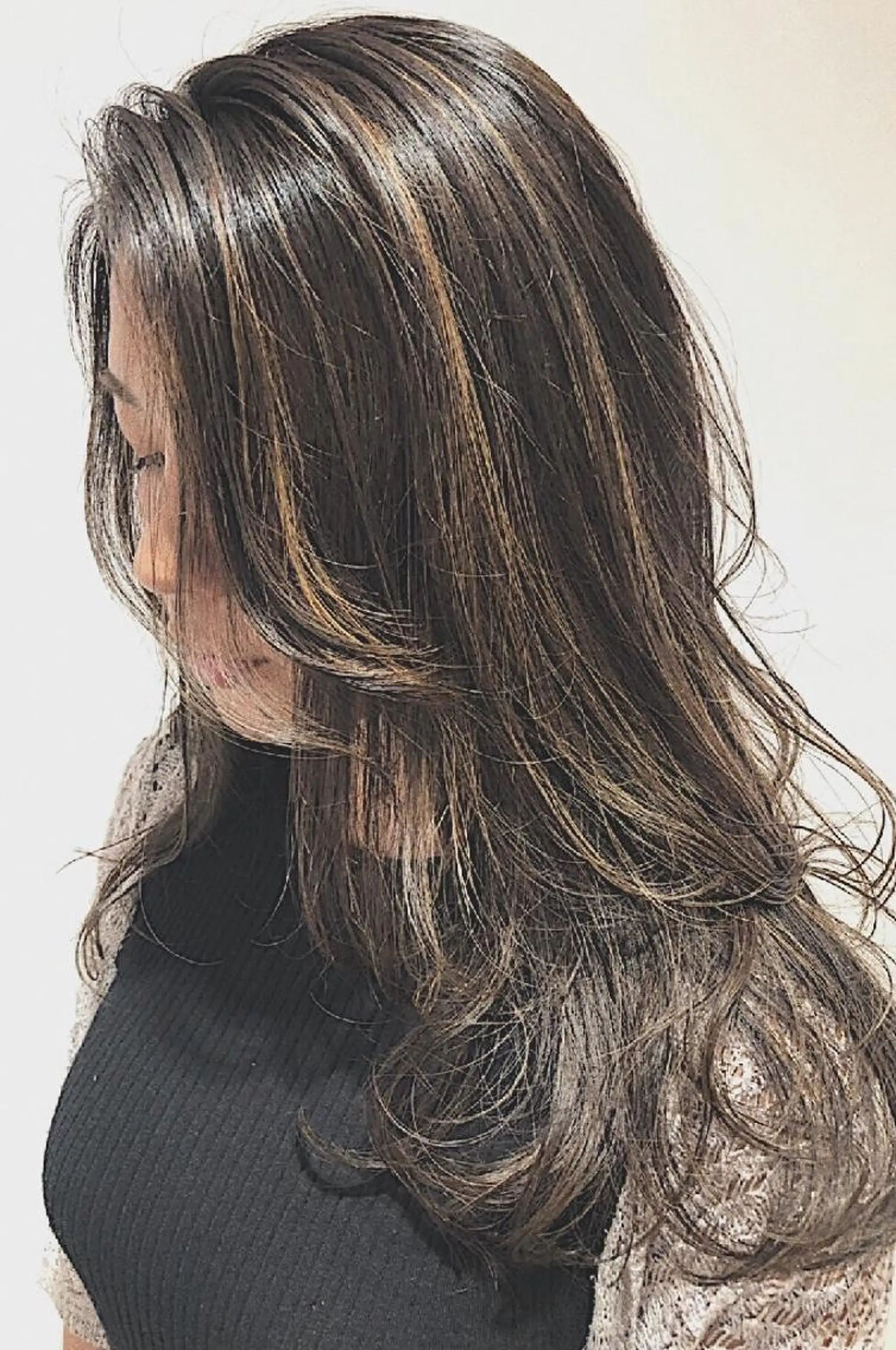 ロング カラー ハイライトカラー ハイライト Laissez Deuxのヘアスタイル