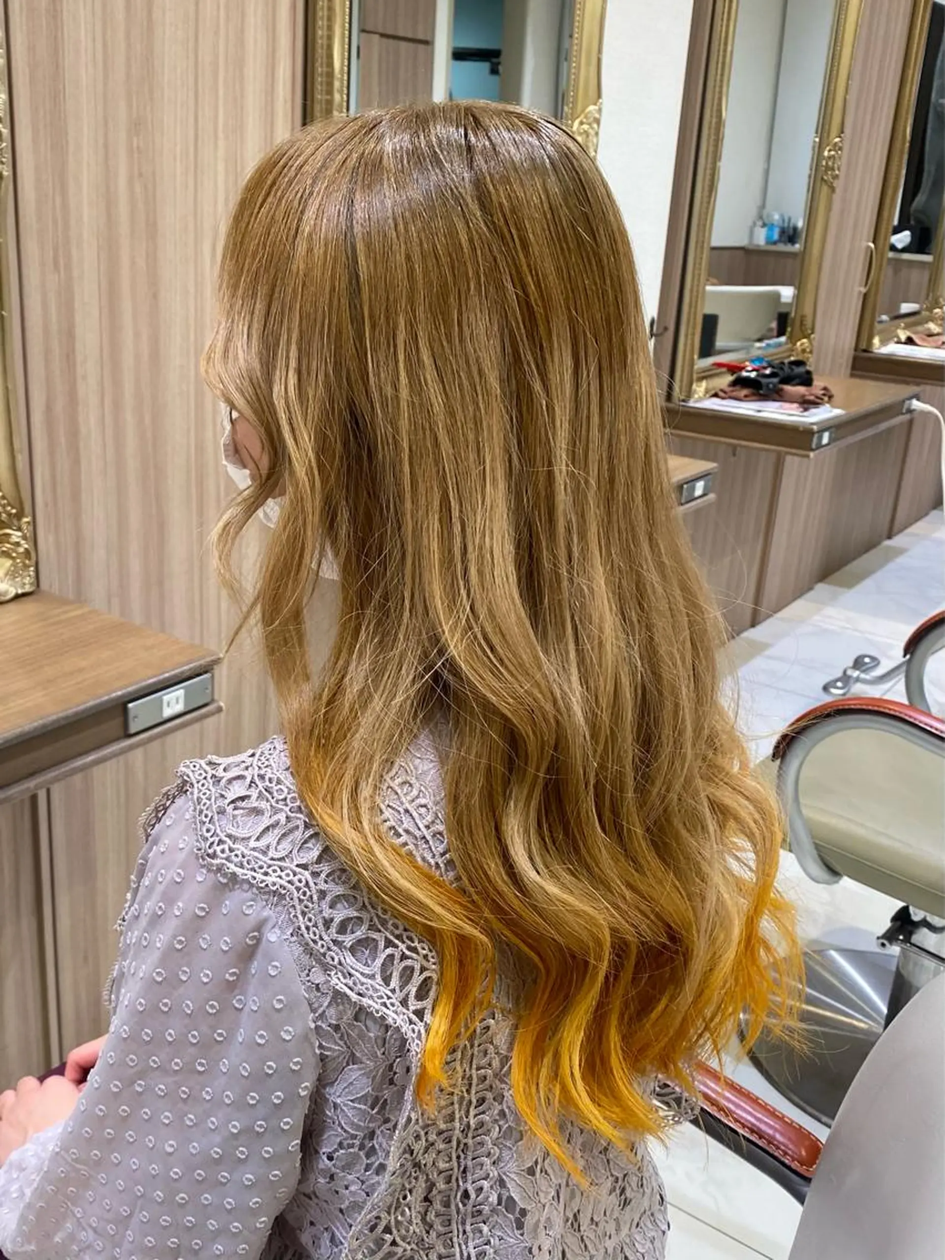 ロング カラー 古川 琴美のヘアスタイル