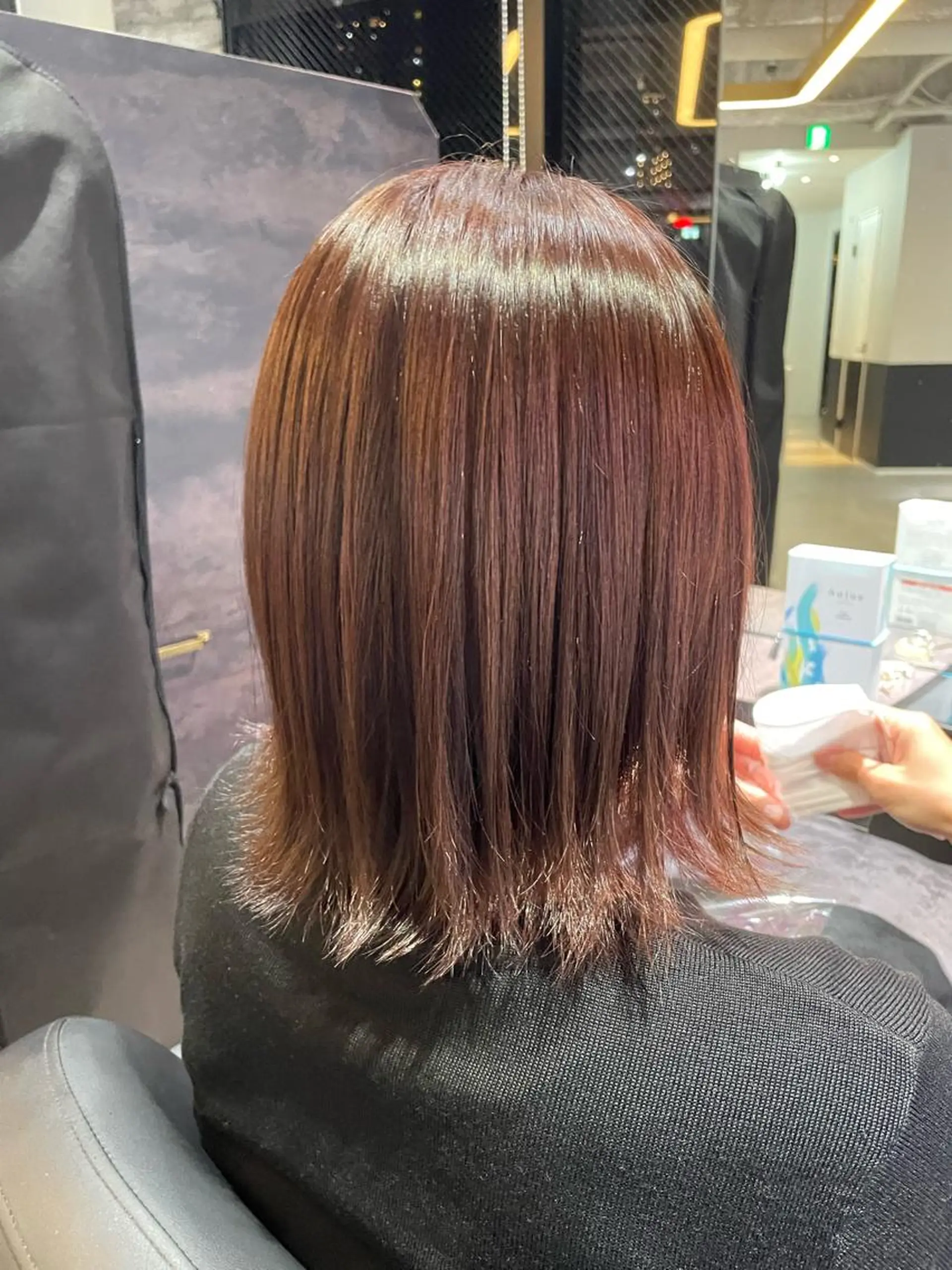 ミディアム カラー カシス ボブ 外ハネヘア カット ヘアカラー トリートメント One By The Ect所属・ショート/脱白髪染め ☆宇﨑悠実のヘアスタイル