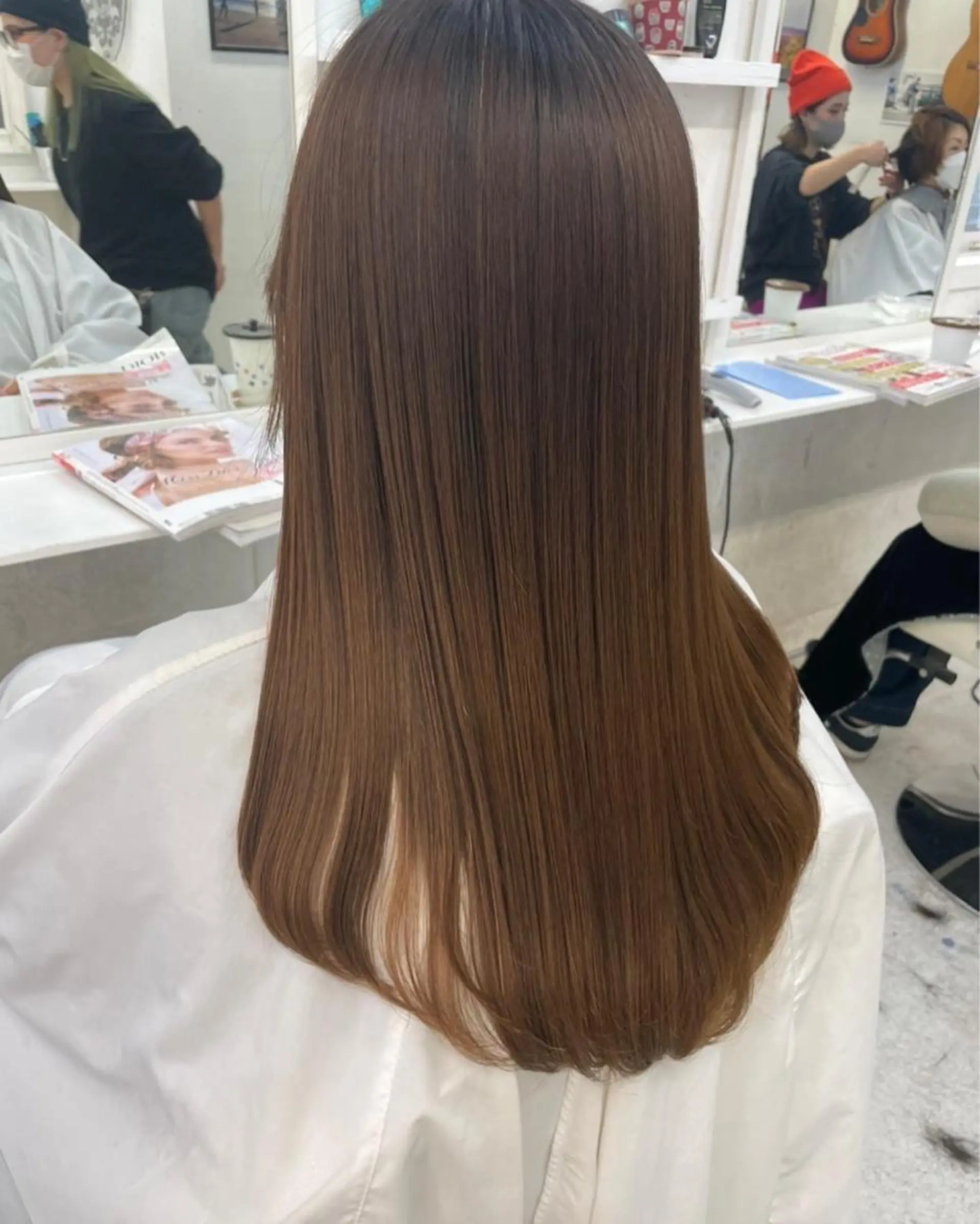 セミロング パーマ ストレートパーマ 篠崎 佑季のヘアスタイル