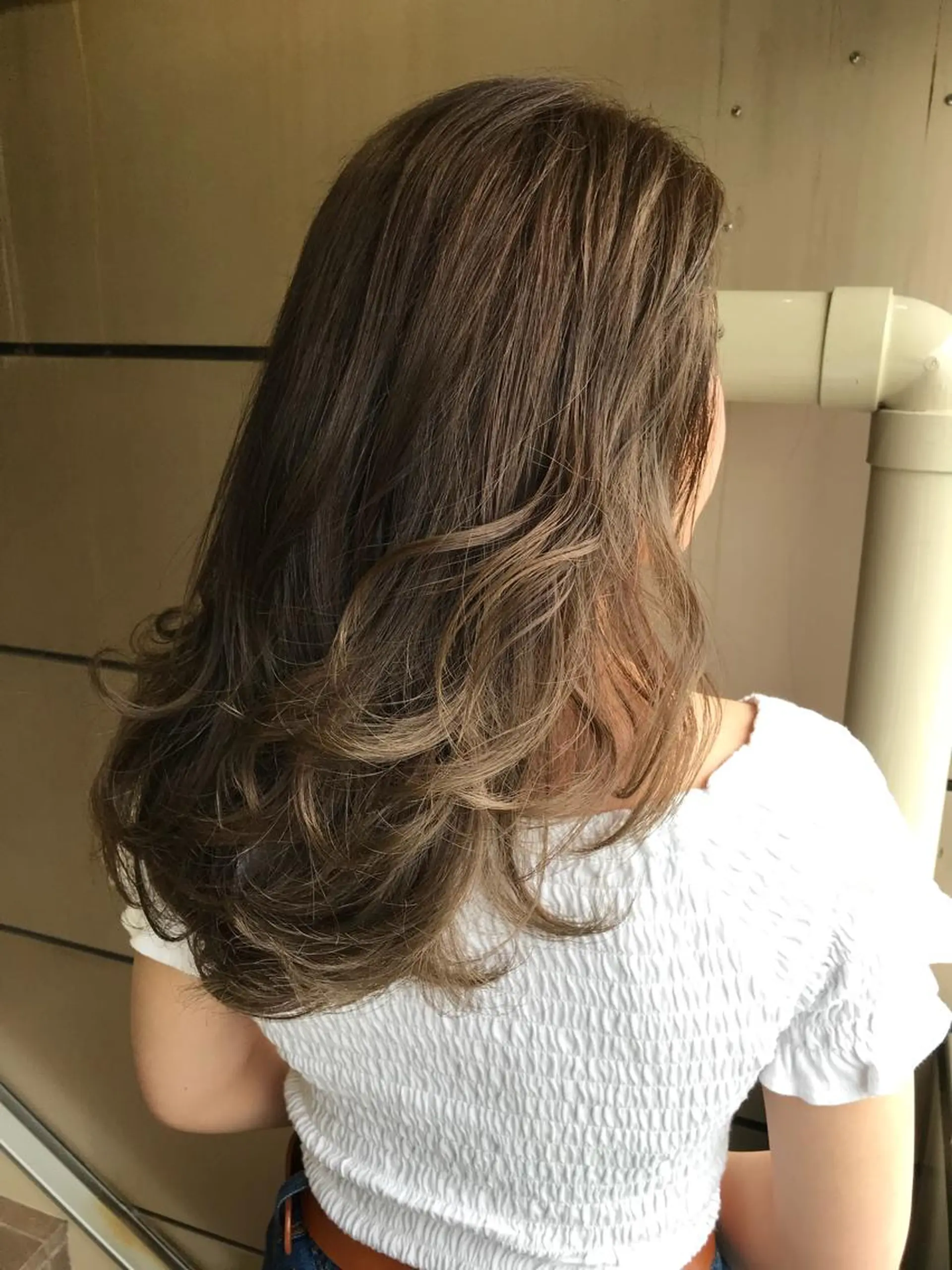 セミロング カラー イルミナカラー 再現度&髪質改善 LISAのヘアスタイル