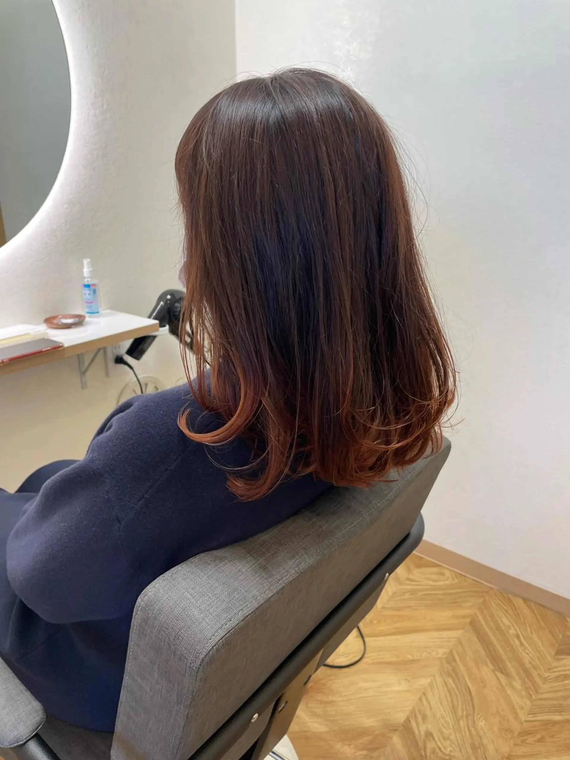 セミロング カラー グラデーションカラー オレンジ TELA HAIR 大網店所属・TELAHAIRマネ ージャー島袋昂也のヘアスタイル