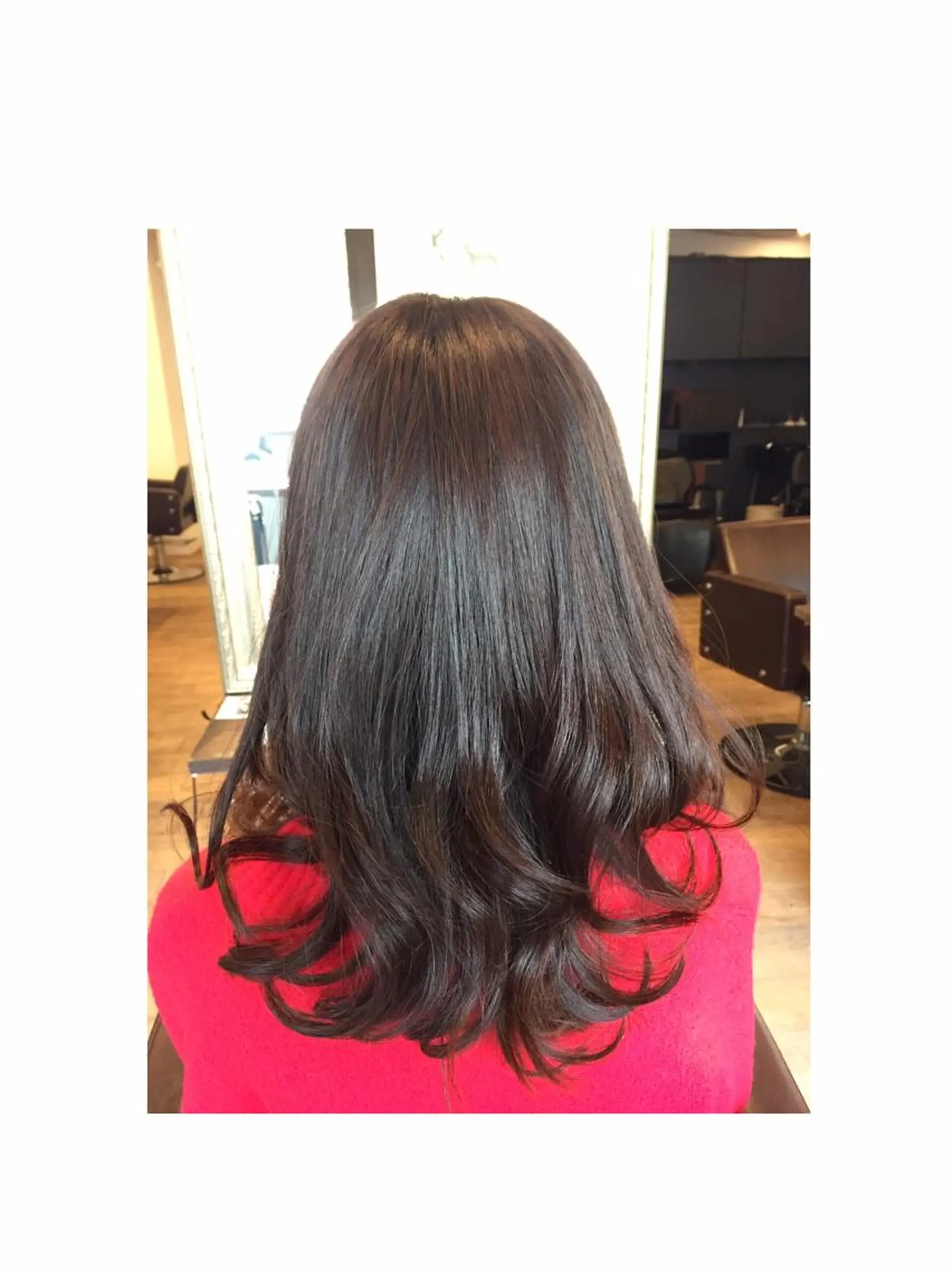 セミロング カラー shi hoのヘアスタイル