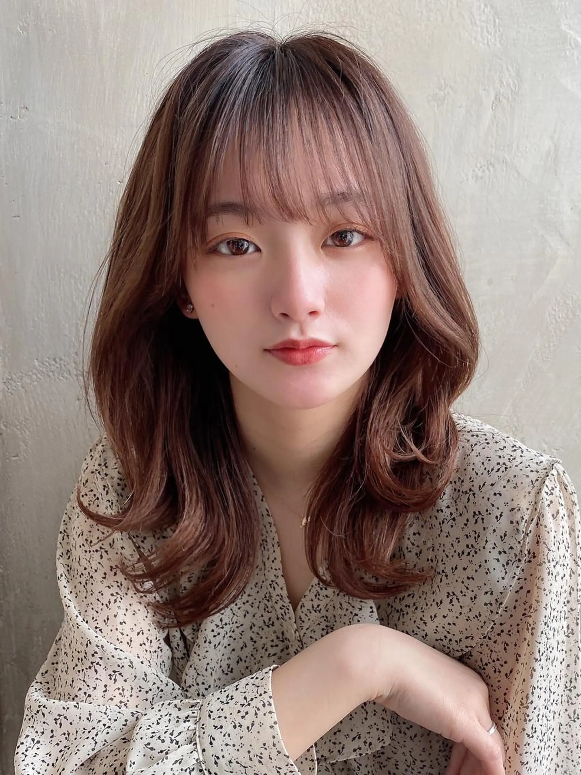 セミロング くびれヘア 髪質改善 縮毛矯正 カット ヘアカラー トリートメント 古川新太郎 くびれヘア小顔カットのヘアスタイル