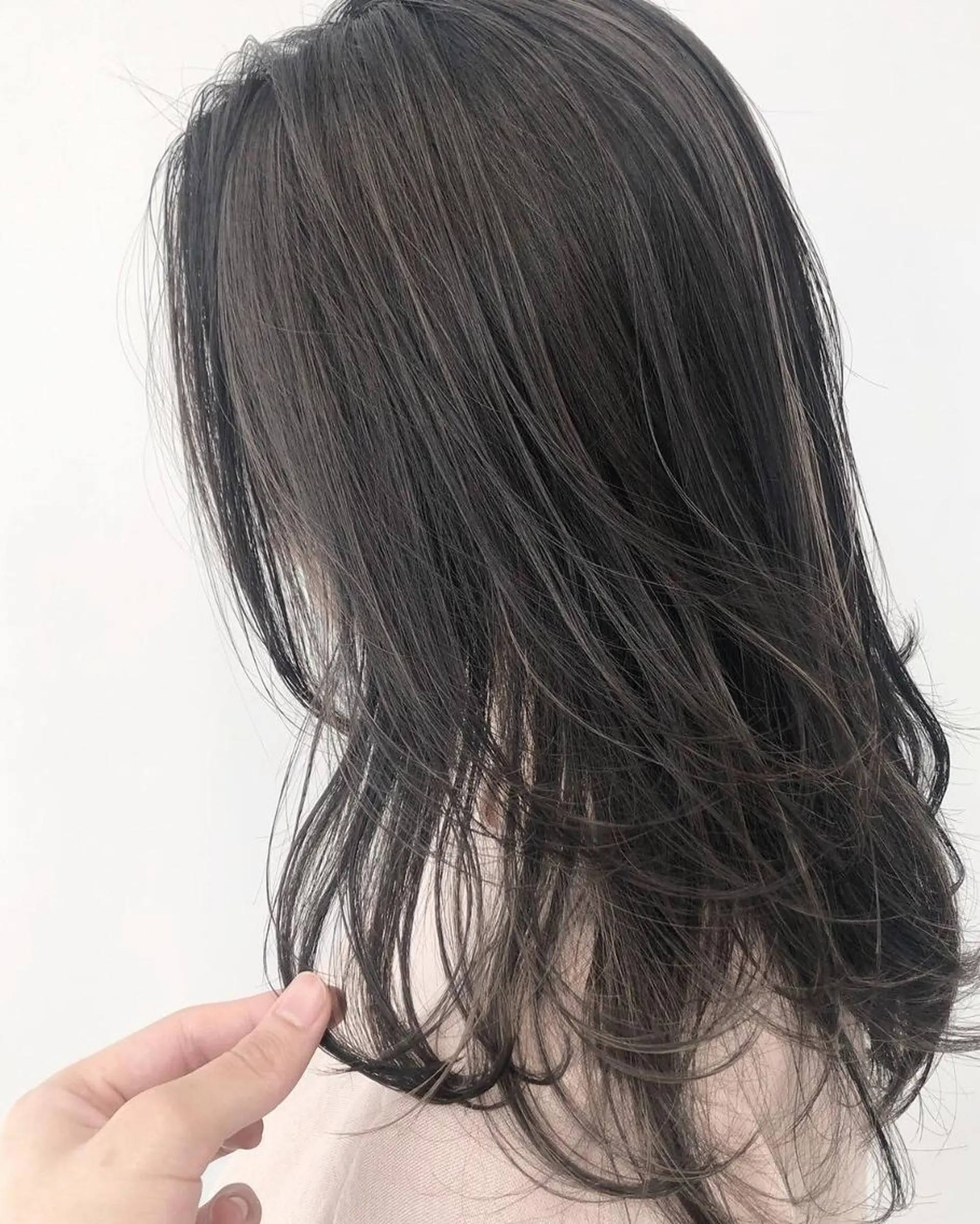 セミロング 毛流れパーマ&縮毛 ⚔️夢生志(ゆうし)のヘアスタイル