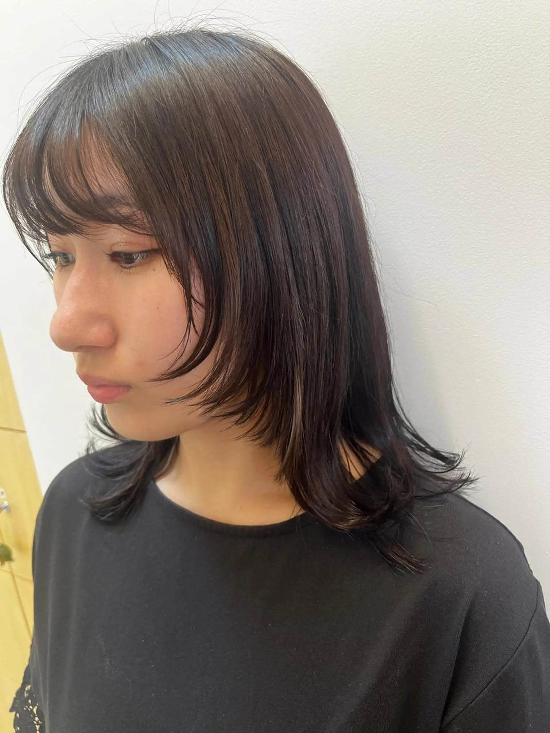 ミディアム 顔まわりレイヤー レイヤーカット ウルフカット ウルフレイヤー TEMIL HAIR 《まお》のヘアスタイル