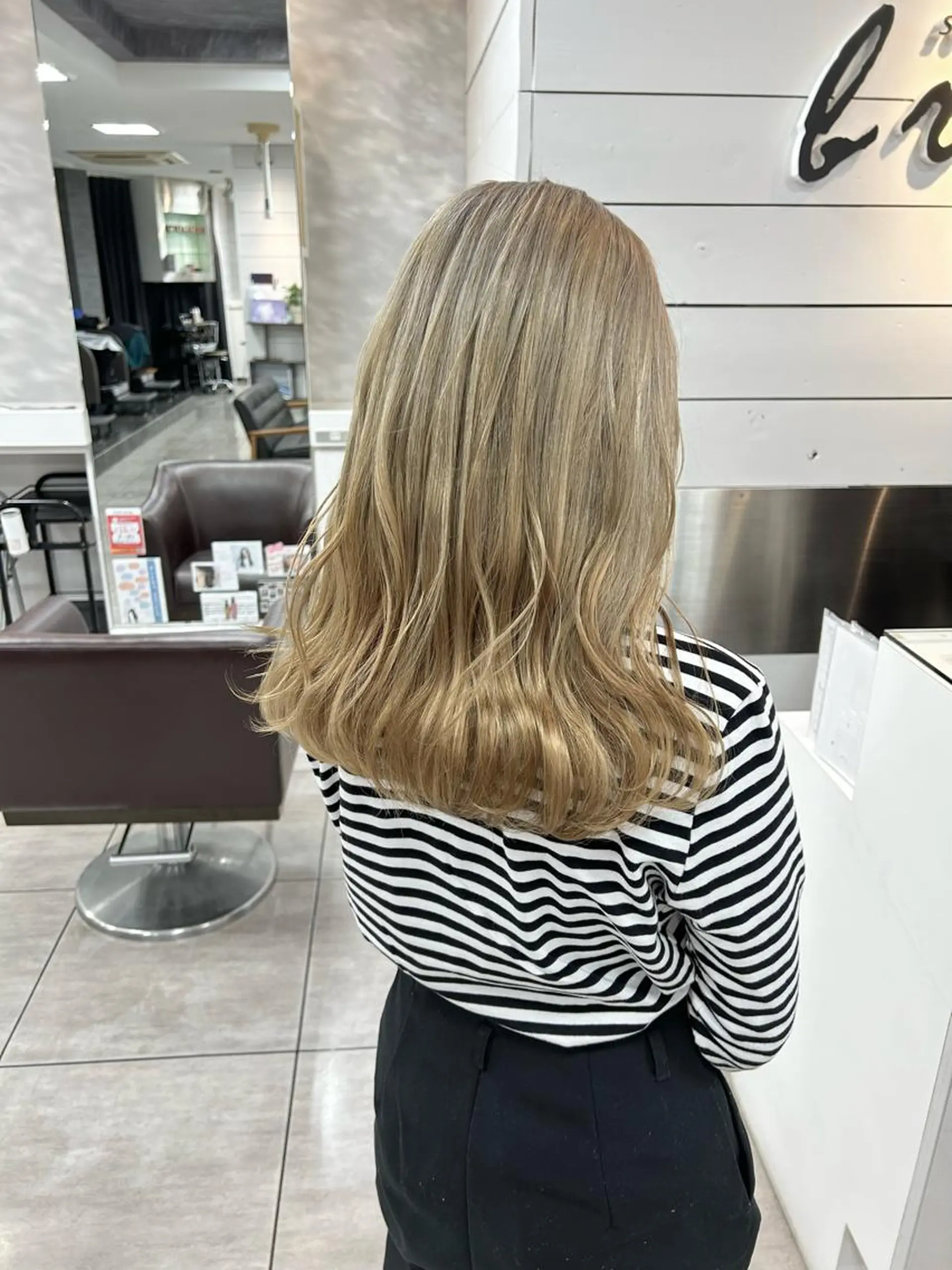 ミディアム カット ヘアカラー トリートメント 🫧艶髪カラー🫧 森本くるみのヘアスタイル
