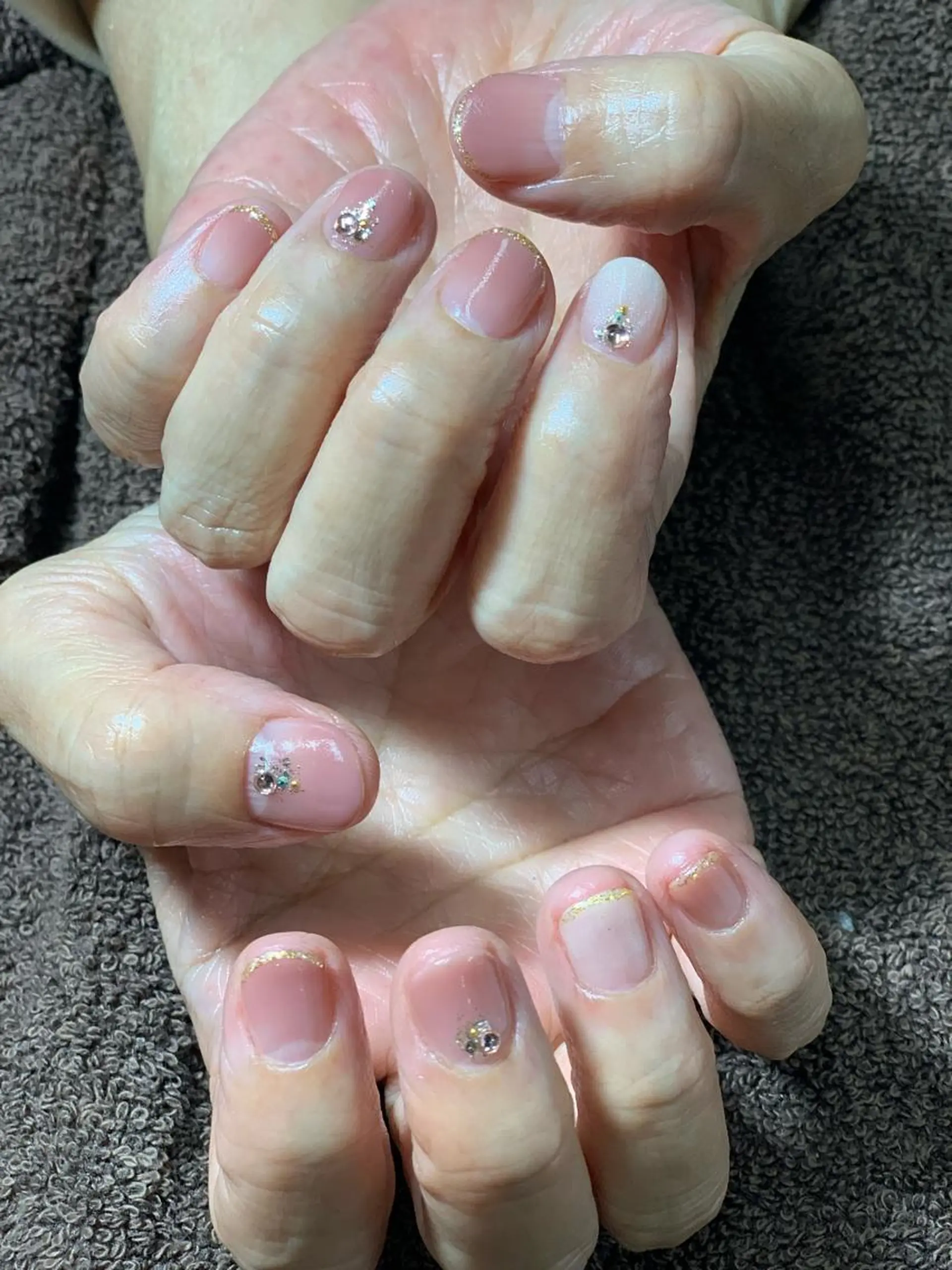 ネイル ラメ(グリッター) ストーンネイル ハンドネイル ハンドケア Niko.nail所属・☆ YOSHIEのネイルデザイン