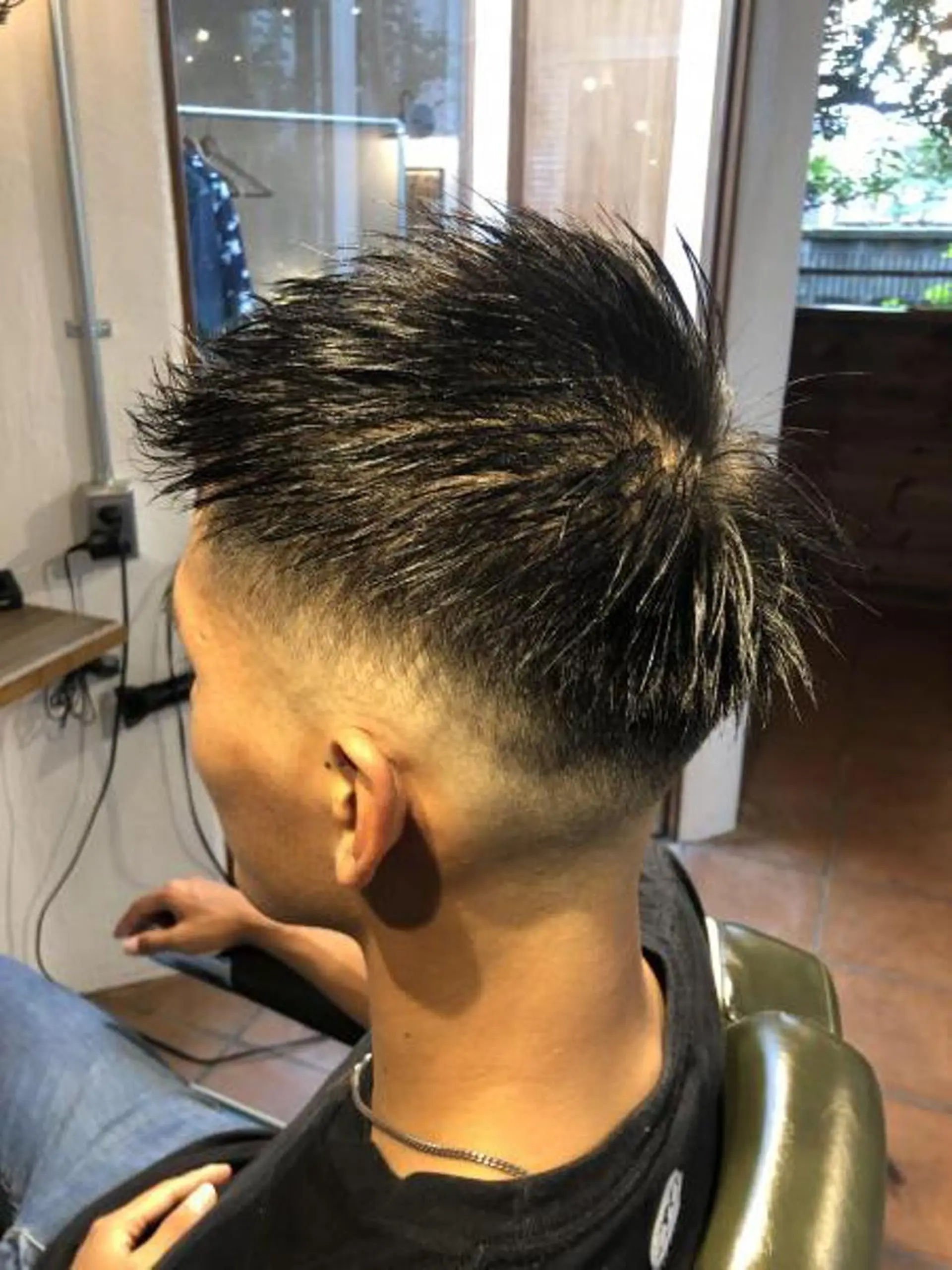 ショート メンズ フェードカット スキンフェード カット vita所属・冨士川 英樹のヘアスタイル