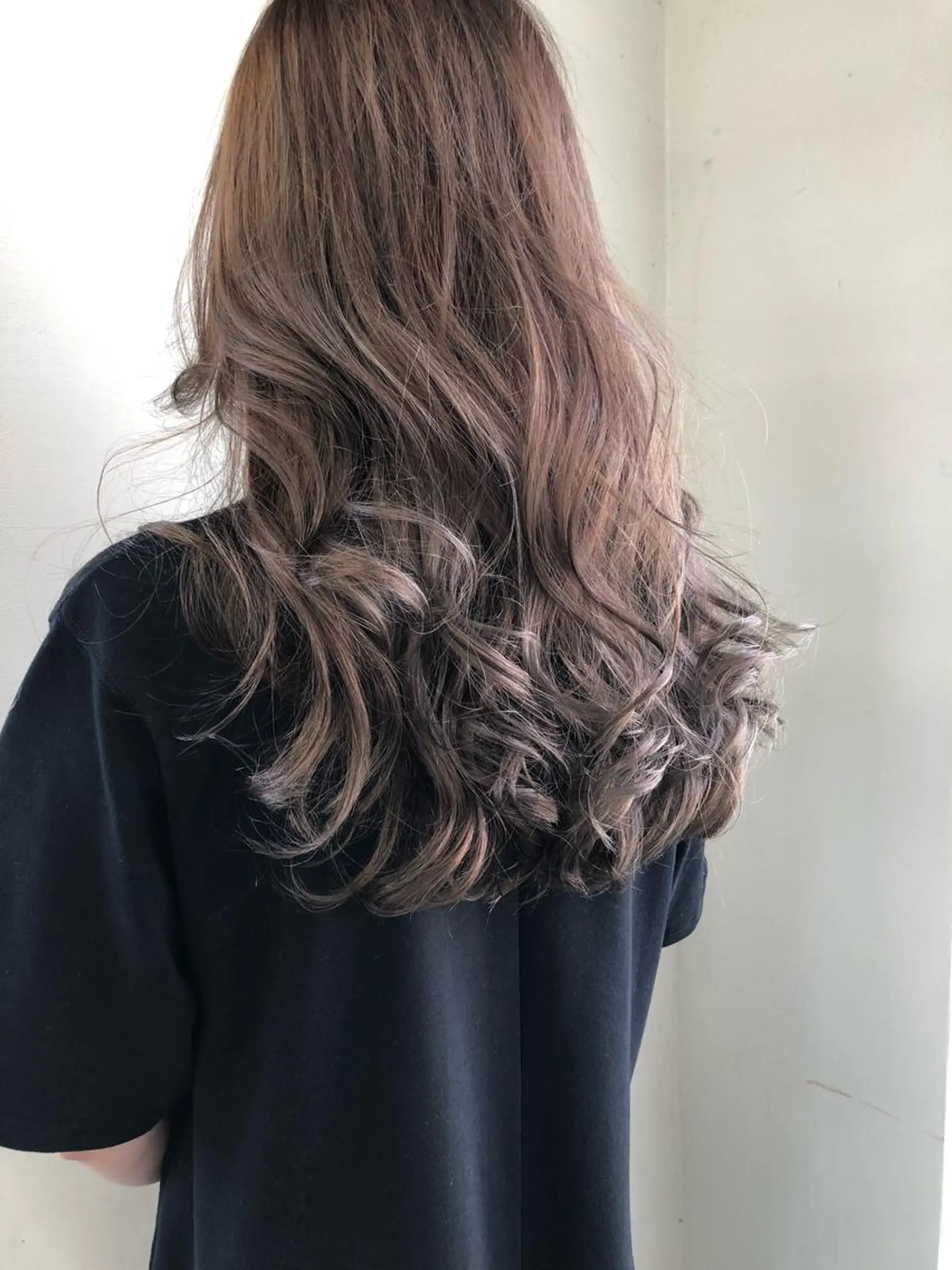 ロング ハイライト カット ヘアカラー トリートメント 小澤大輔 YOLO hairのヘアスタイル