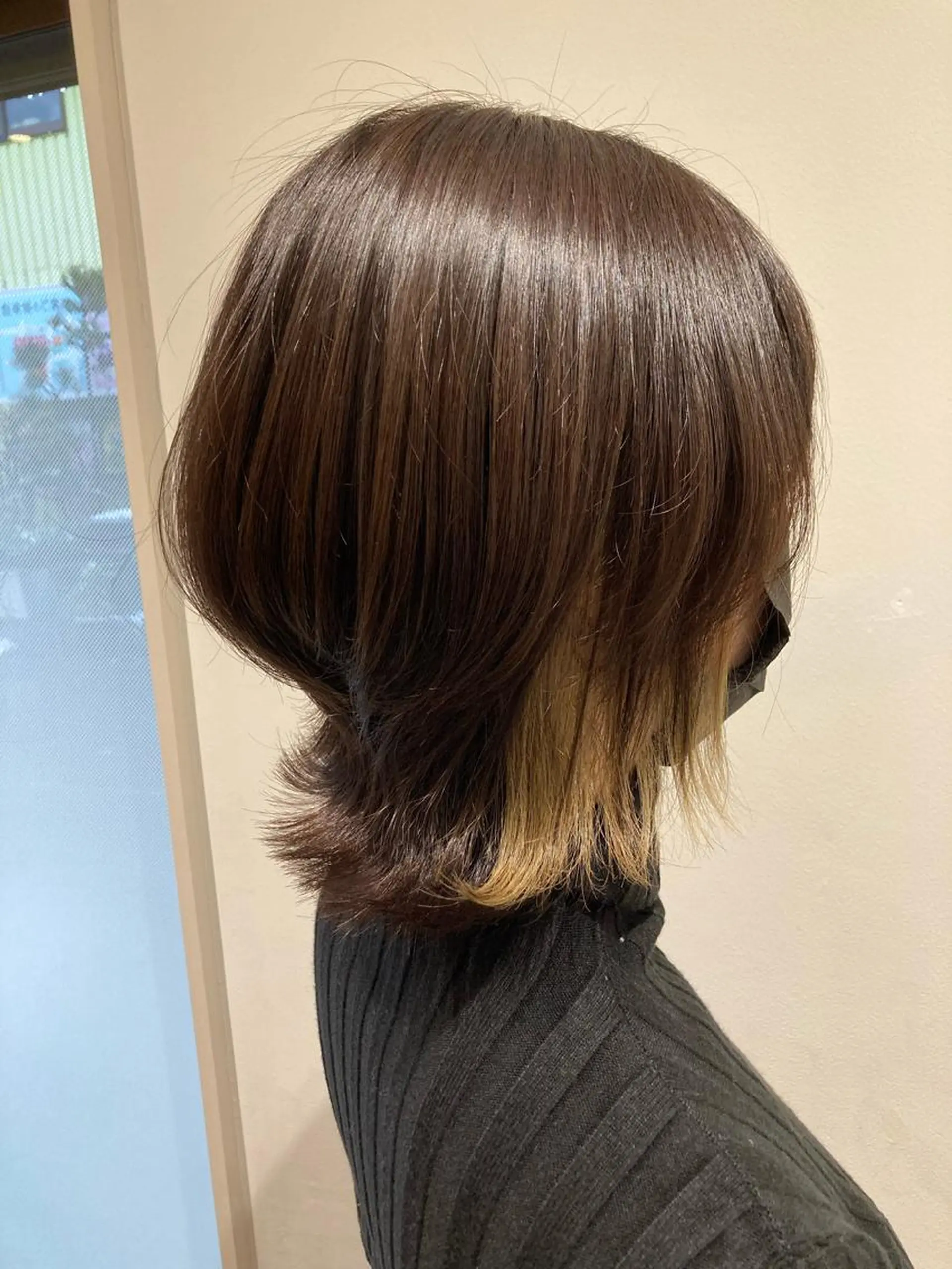 ショート レイヤーカット 折本 沙織のヘアスタイル