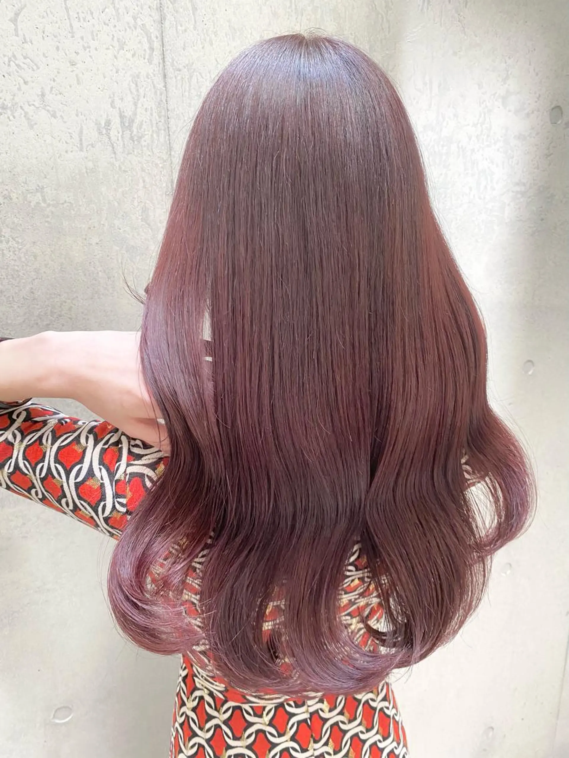 ロング カラー レッドカラー くびれヘア ヨシンモリ 韓国風ヘア レイヤーカット カット ヘアカラー トリートメント 韓国レイヤー/ミルク ティー🦋高橋　暖のヘアスタイル
