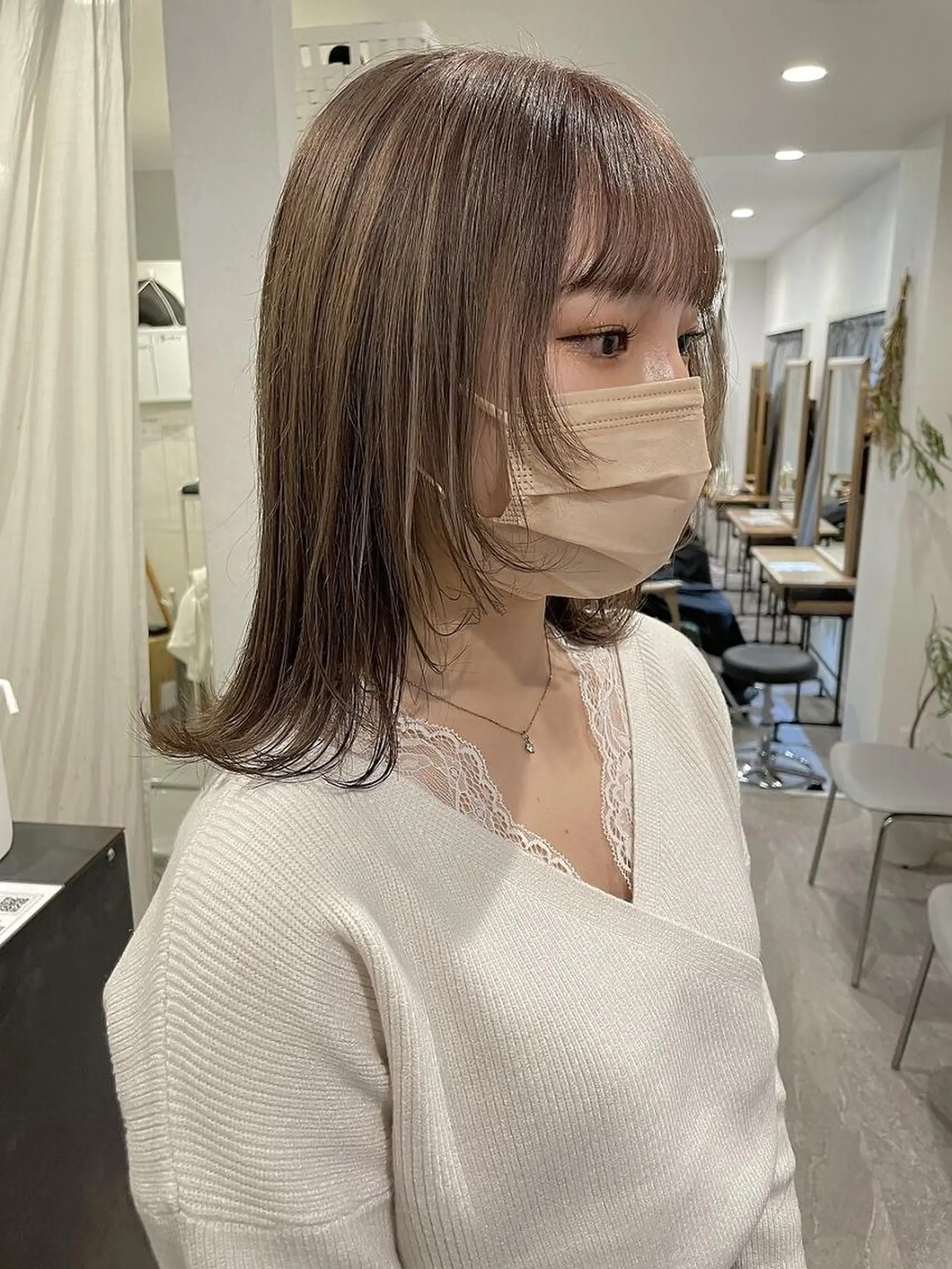 カラー Yo ／ ulu.のヘアスタイル