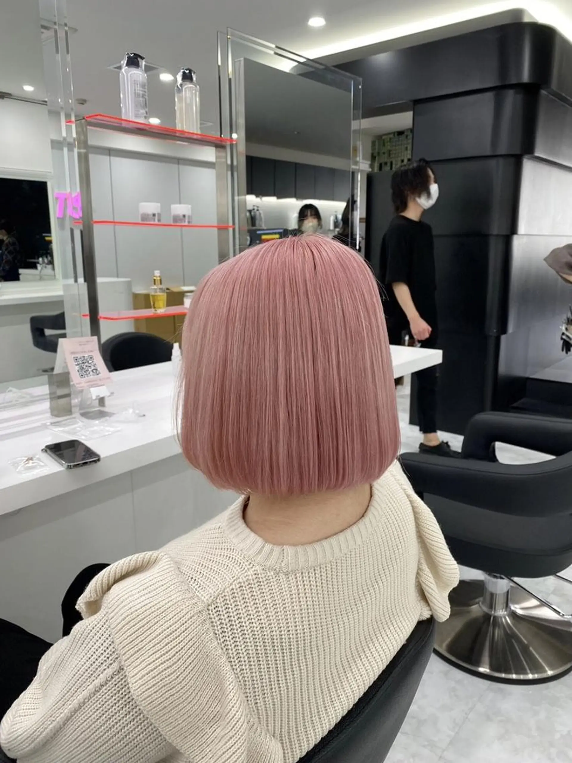 カラー ‎💜ハイトーン× レイヤーKOYA💜のヘアスタイル