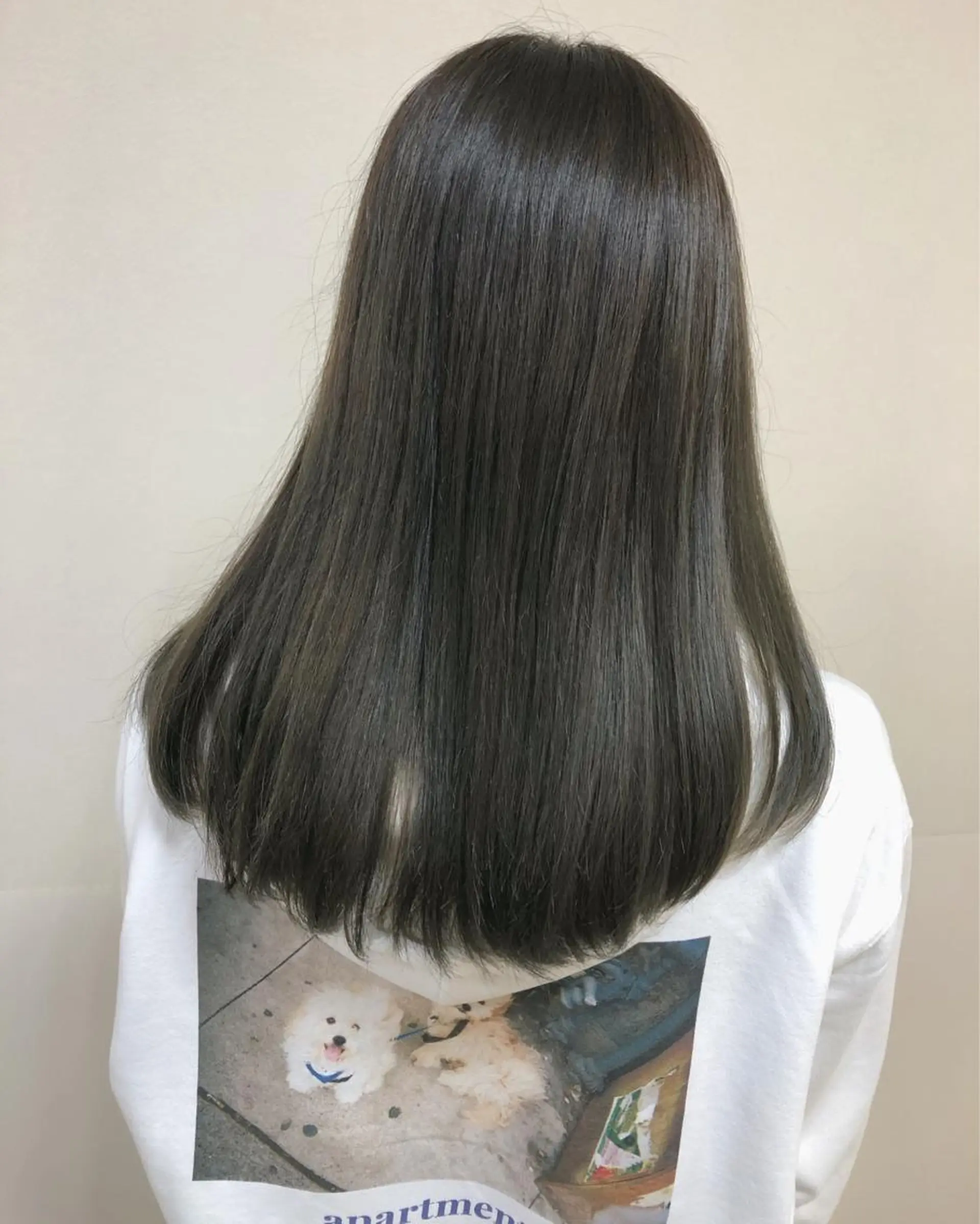 セミロング カラー ヘアアレンジ アッシュ オリーブアッシュ 丸谷 みくのその他イメージ