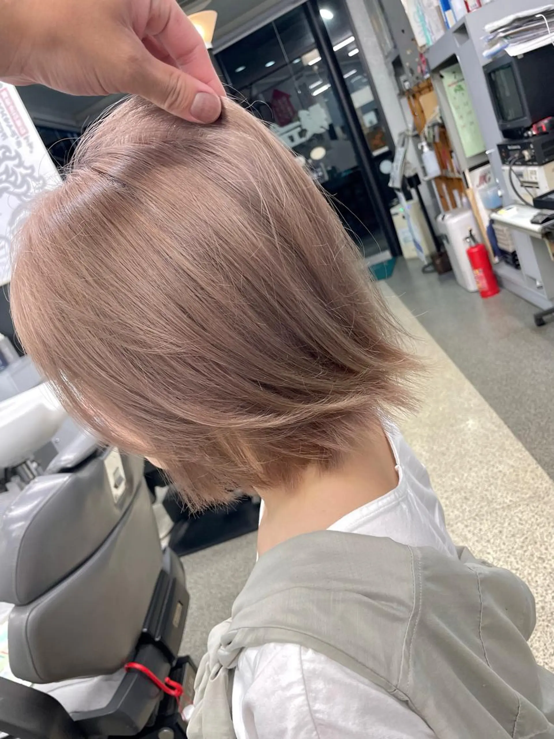 ショート カラー ヘアカラー トリートメント MORROW所属・⭕️ダメージレス特化 髪質改善🥇丸山憲人のヘアスタイル