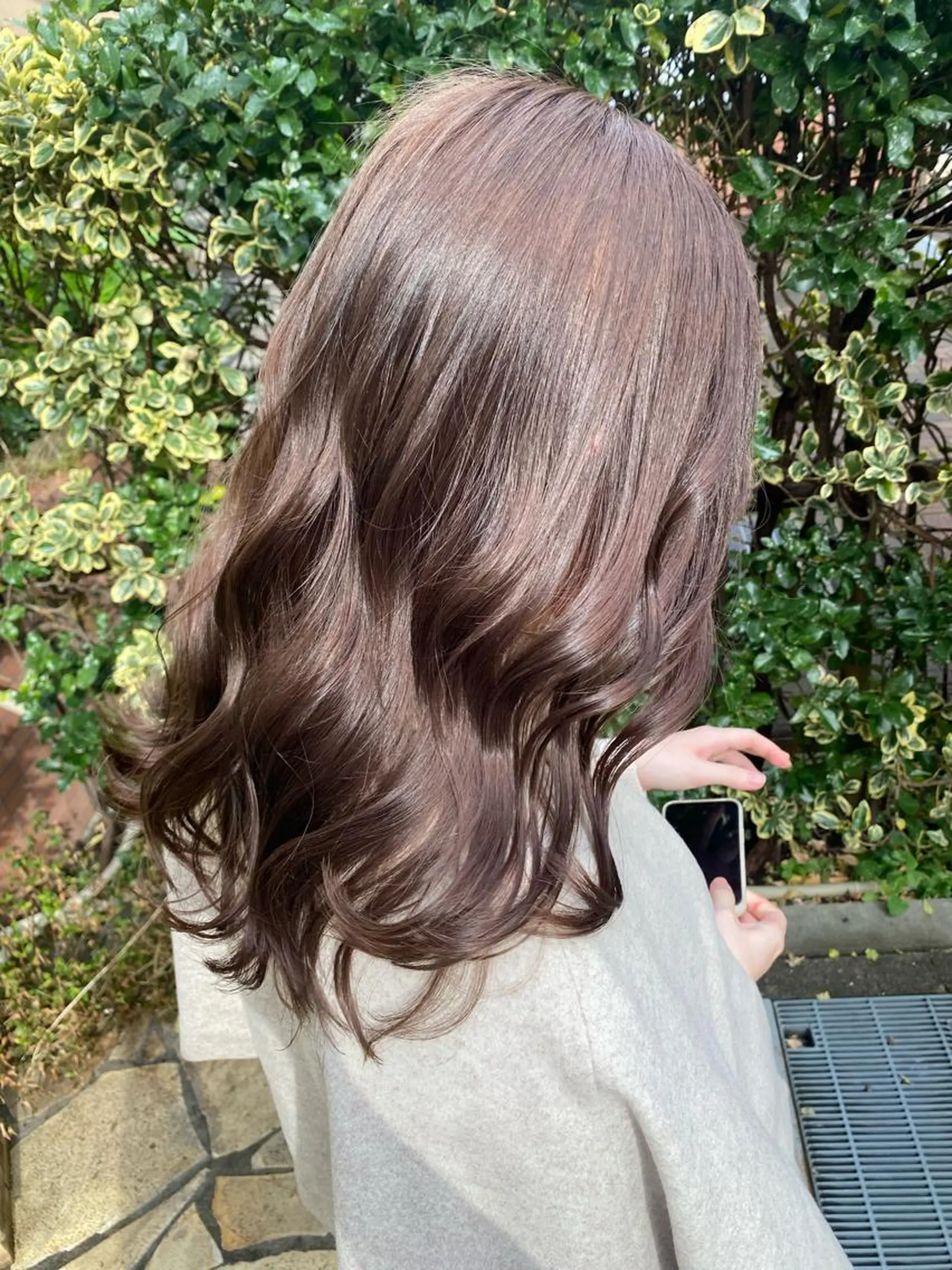 セミロング 古賀 紅音のヘアスタイル