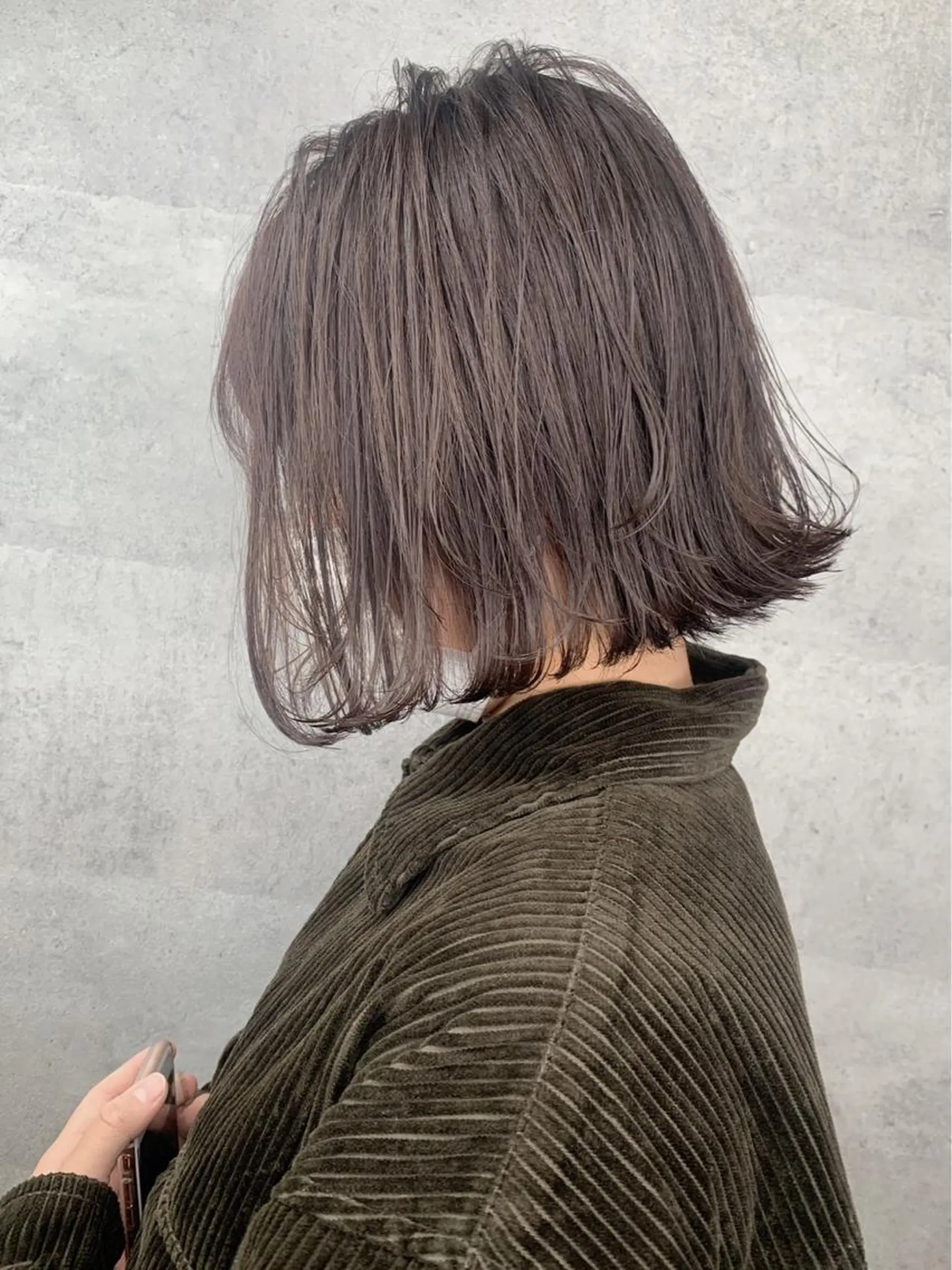 ミディアム カット トリートメント アンダーバーホワイト 堺東店のヘアスタイル