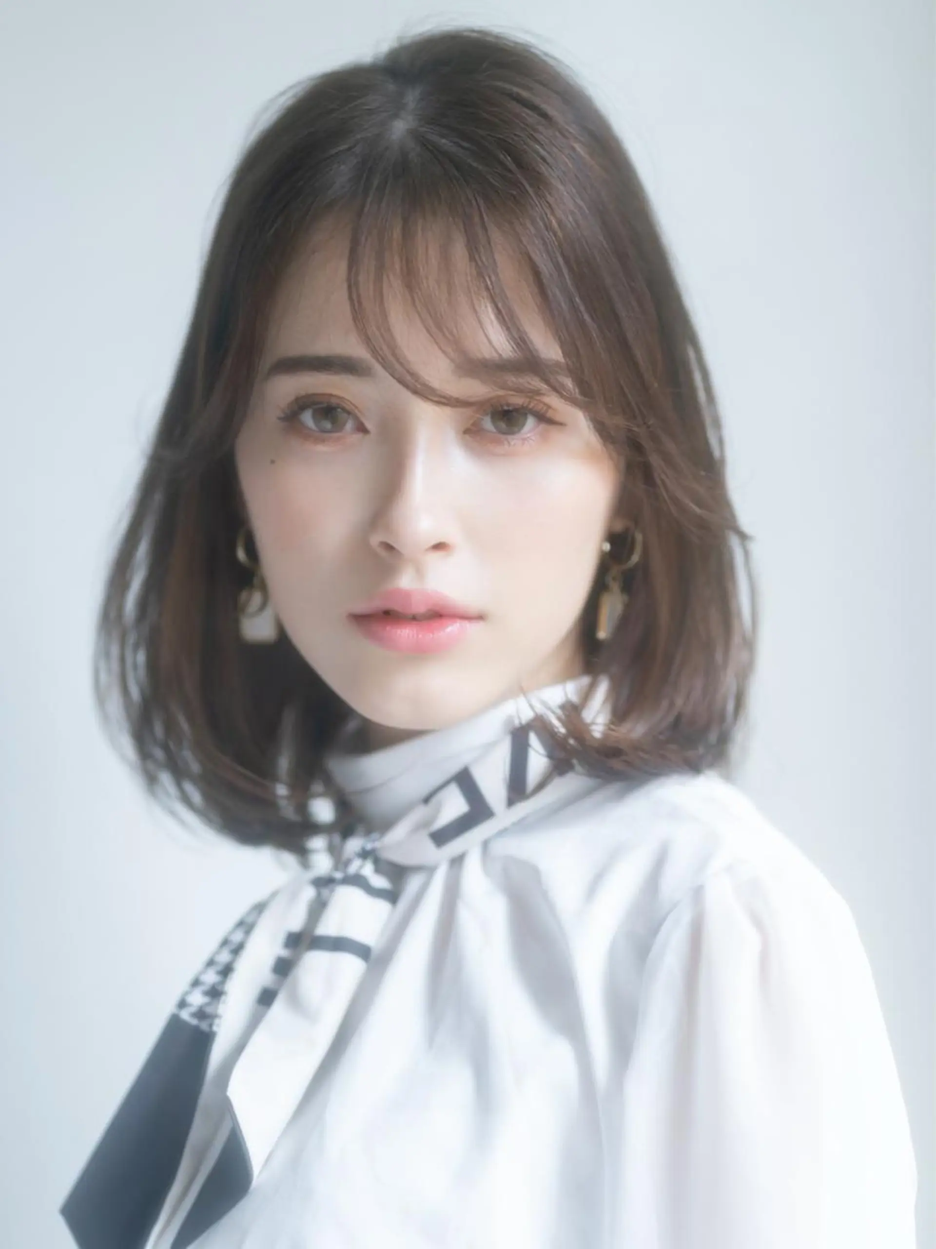 ミディアム 🎀ハイトーン/レイ ヤー/Reina🎀のヘアスタイル