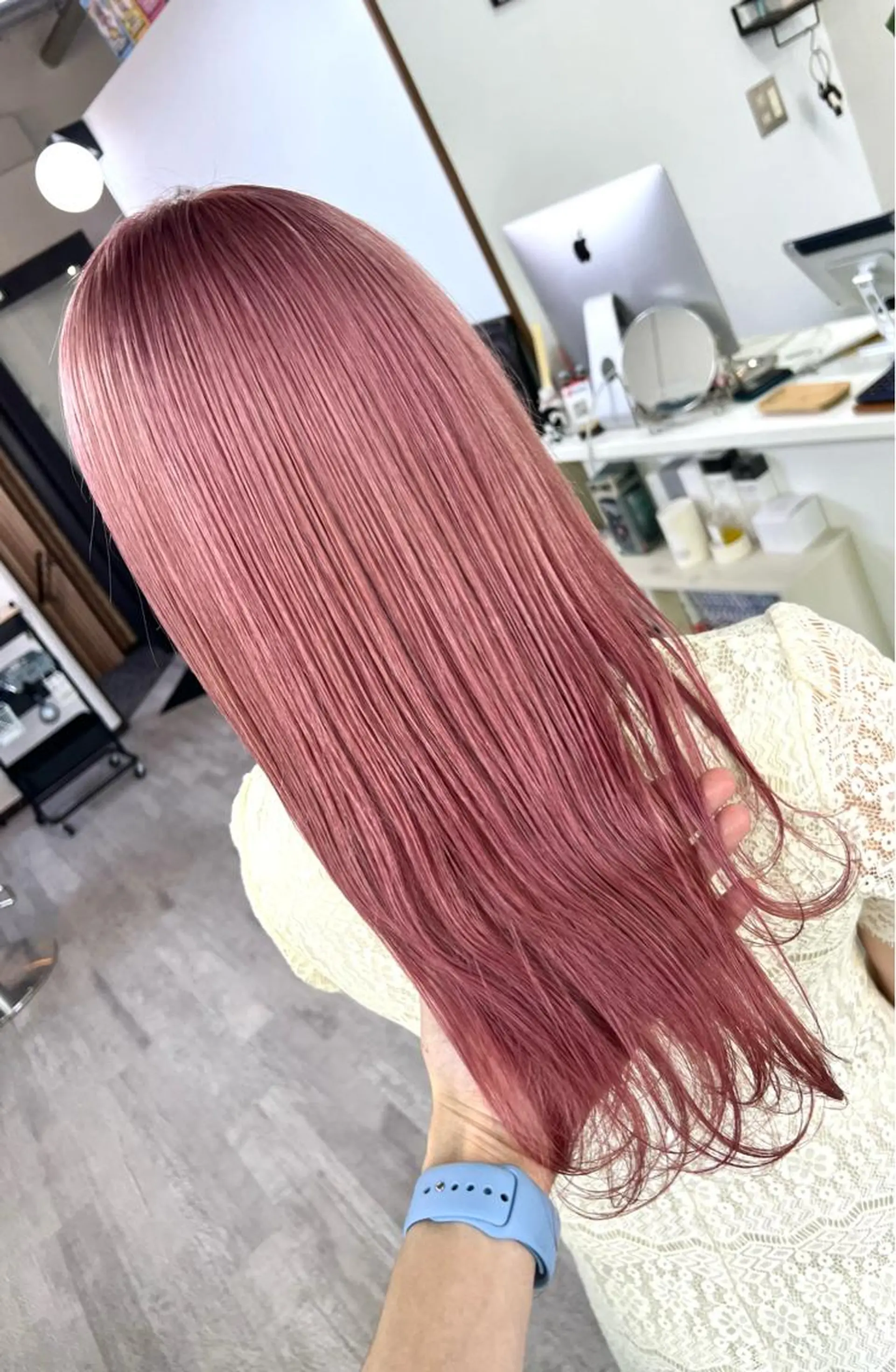 ロング カラー 名畑 裕貴のヘアスタイル