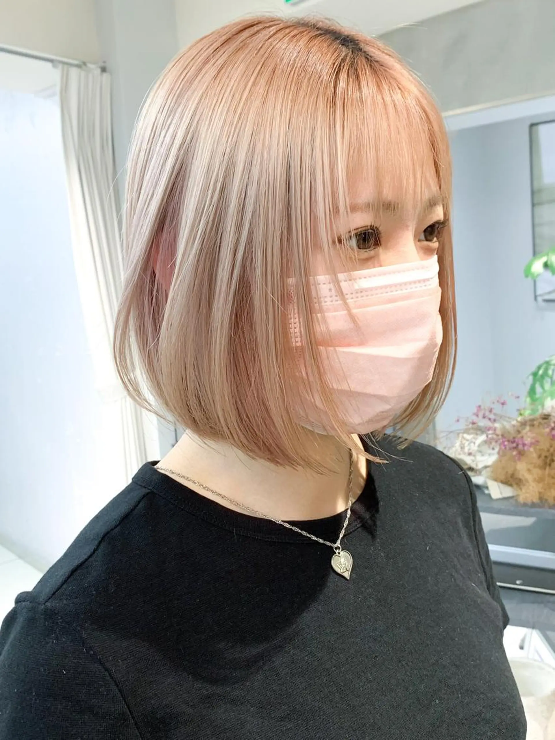 ショート カラー raika .のヘアスタイル